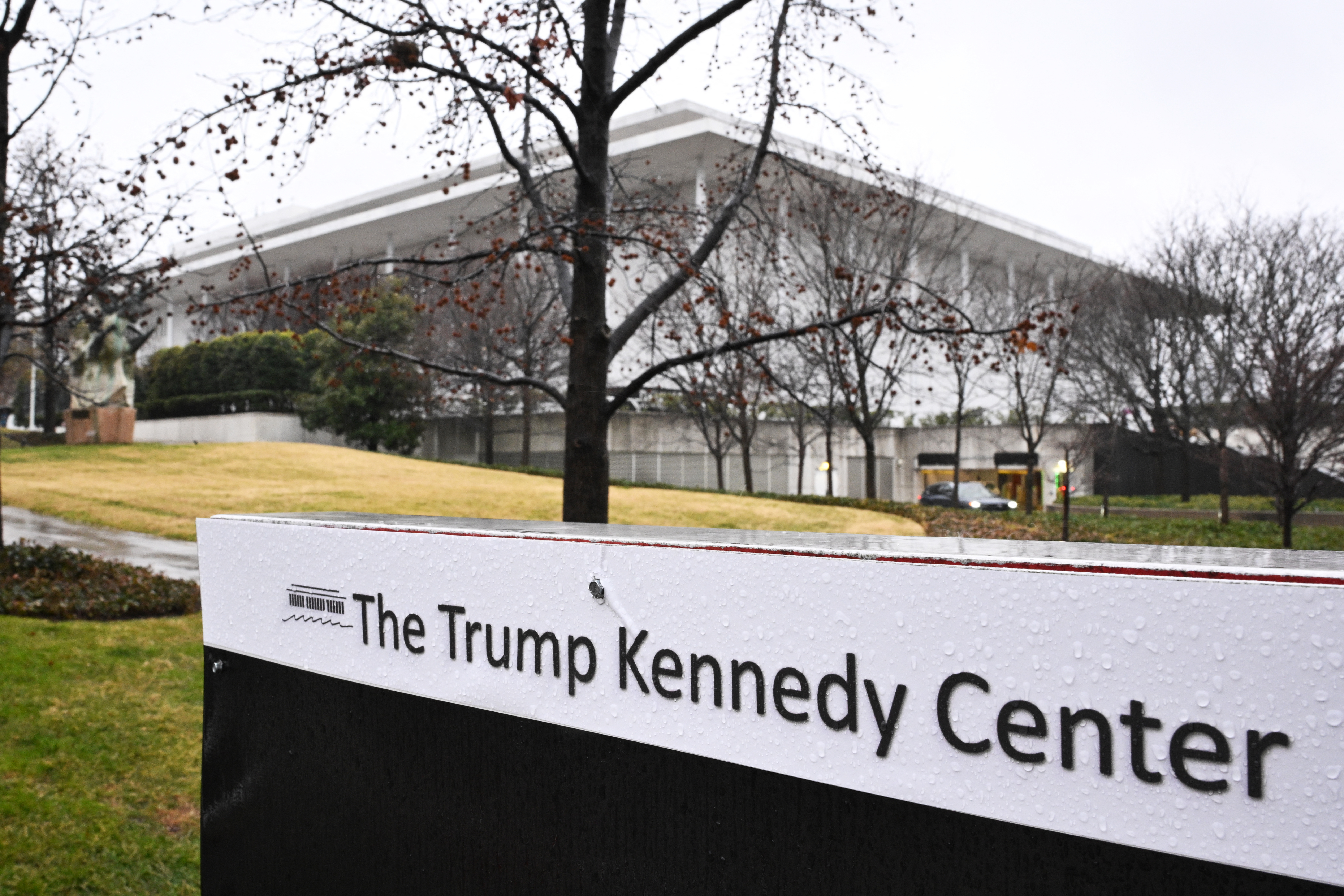 Here who canceled their Kennedy Center performances since Trump took over