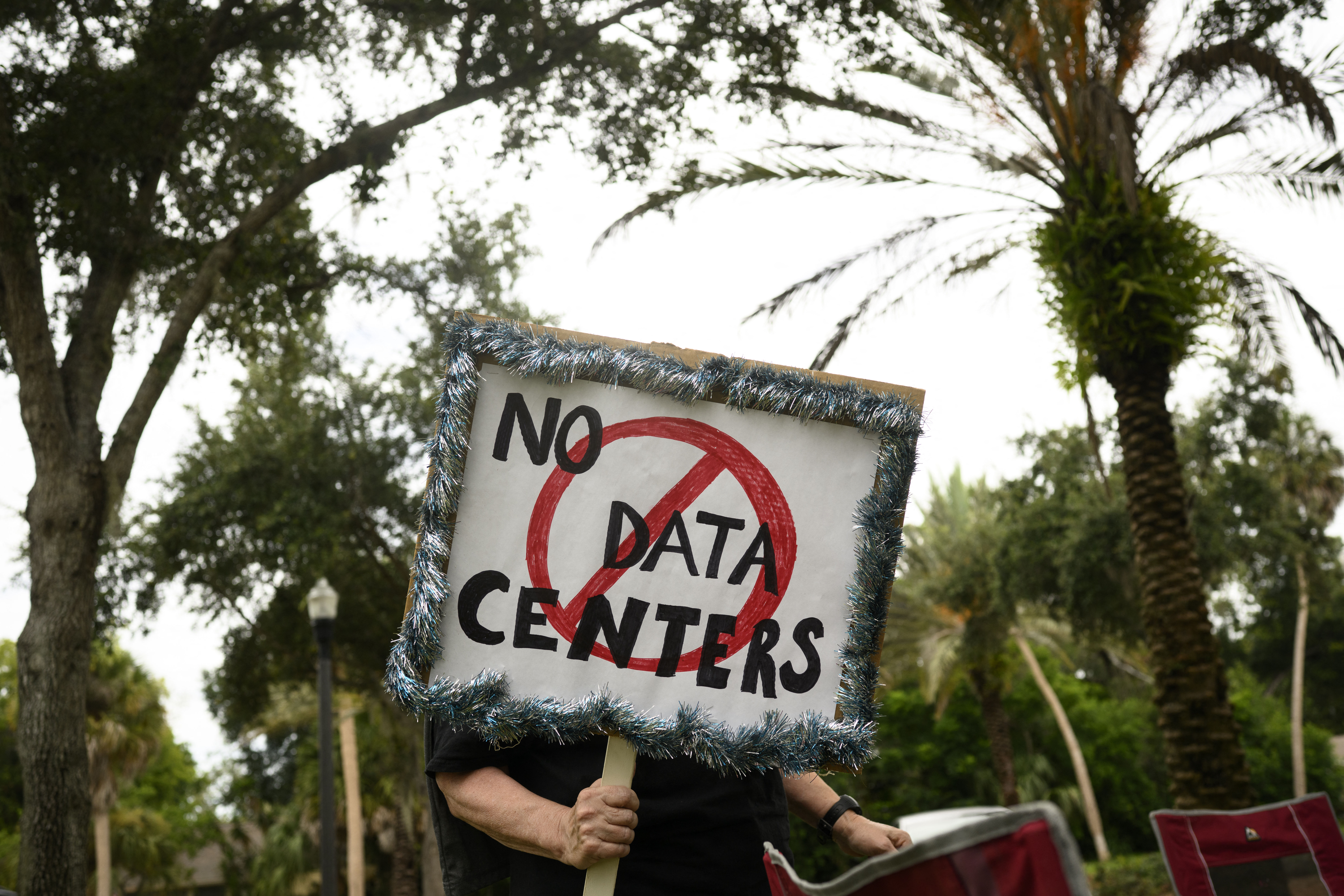 Voters are fed up with data centers . Both parties are trying to cash in for midterms