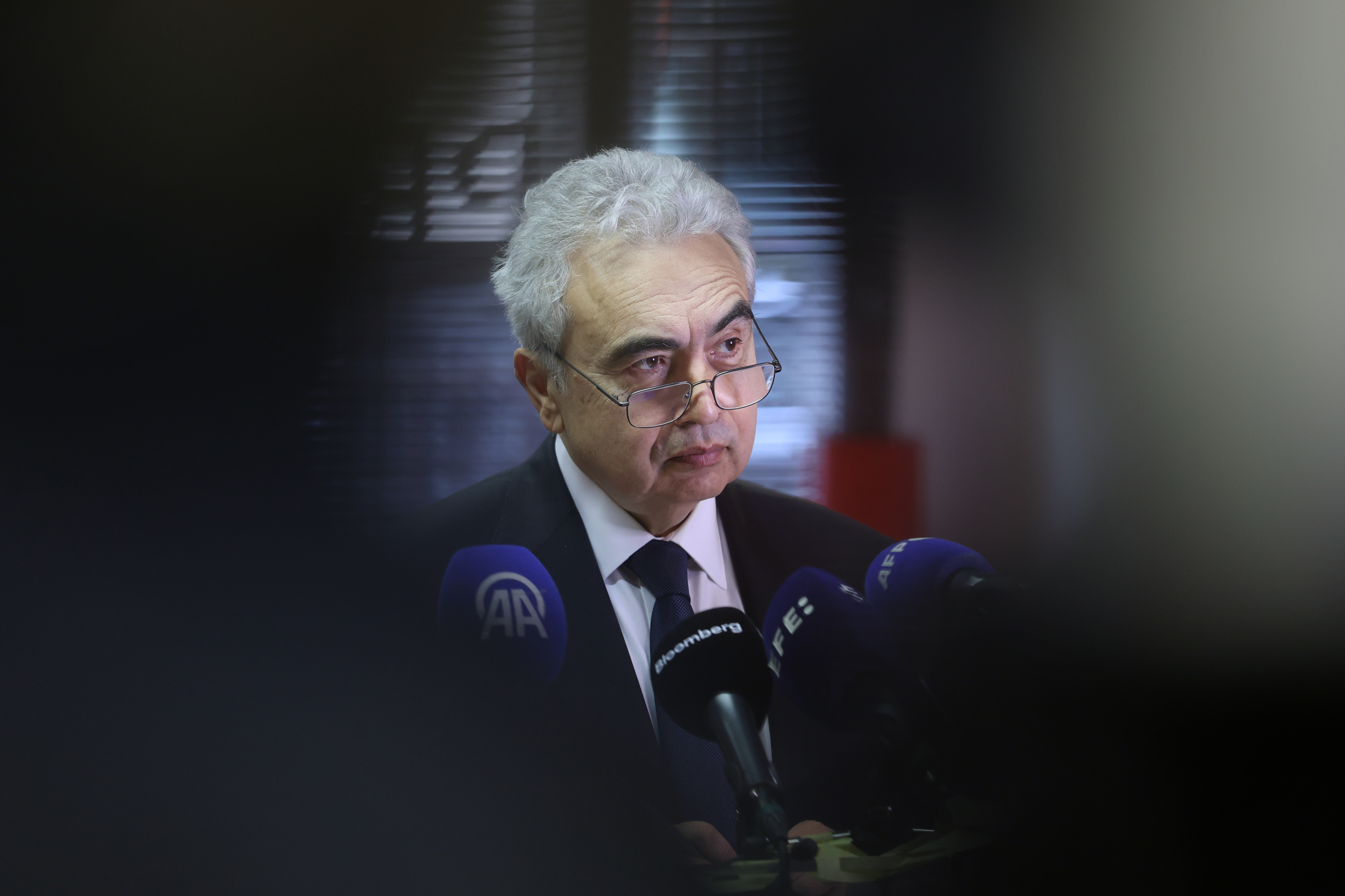 IEA members tap into strategic oil reserves