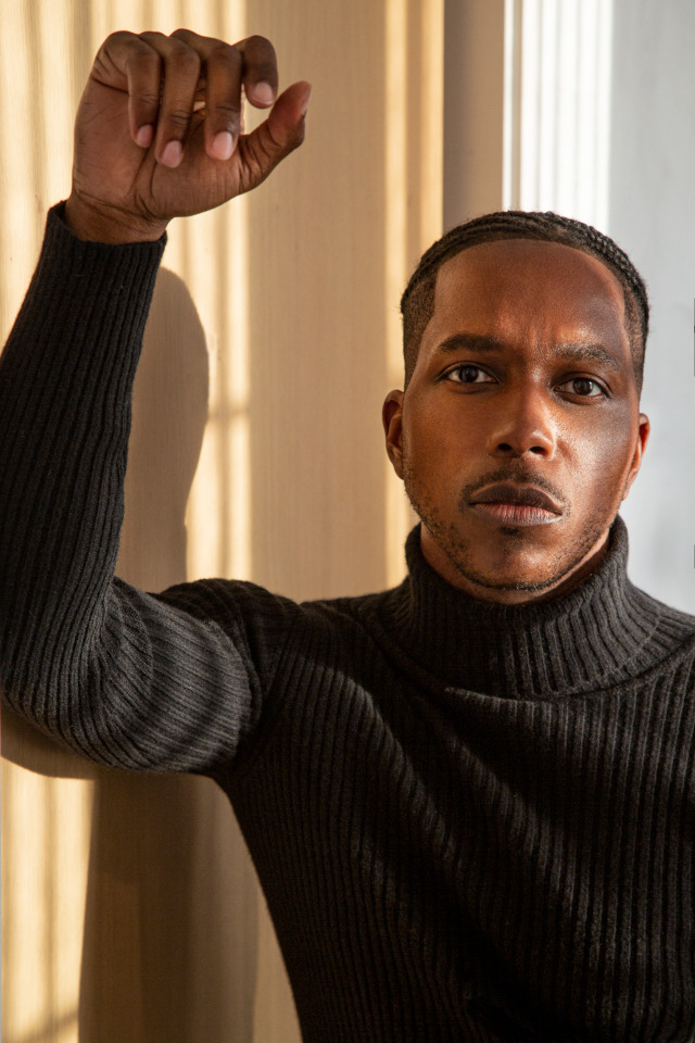 The heart, passion and talent of Tony and Grammy Award-winning vocalist, songwriter and actor Leslie Odom Jr. - Vimarsana News