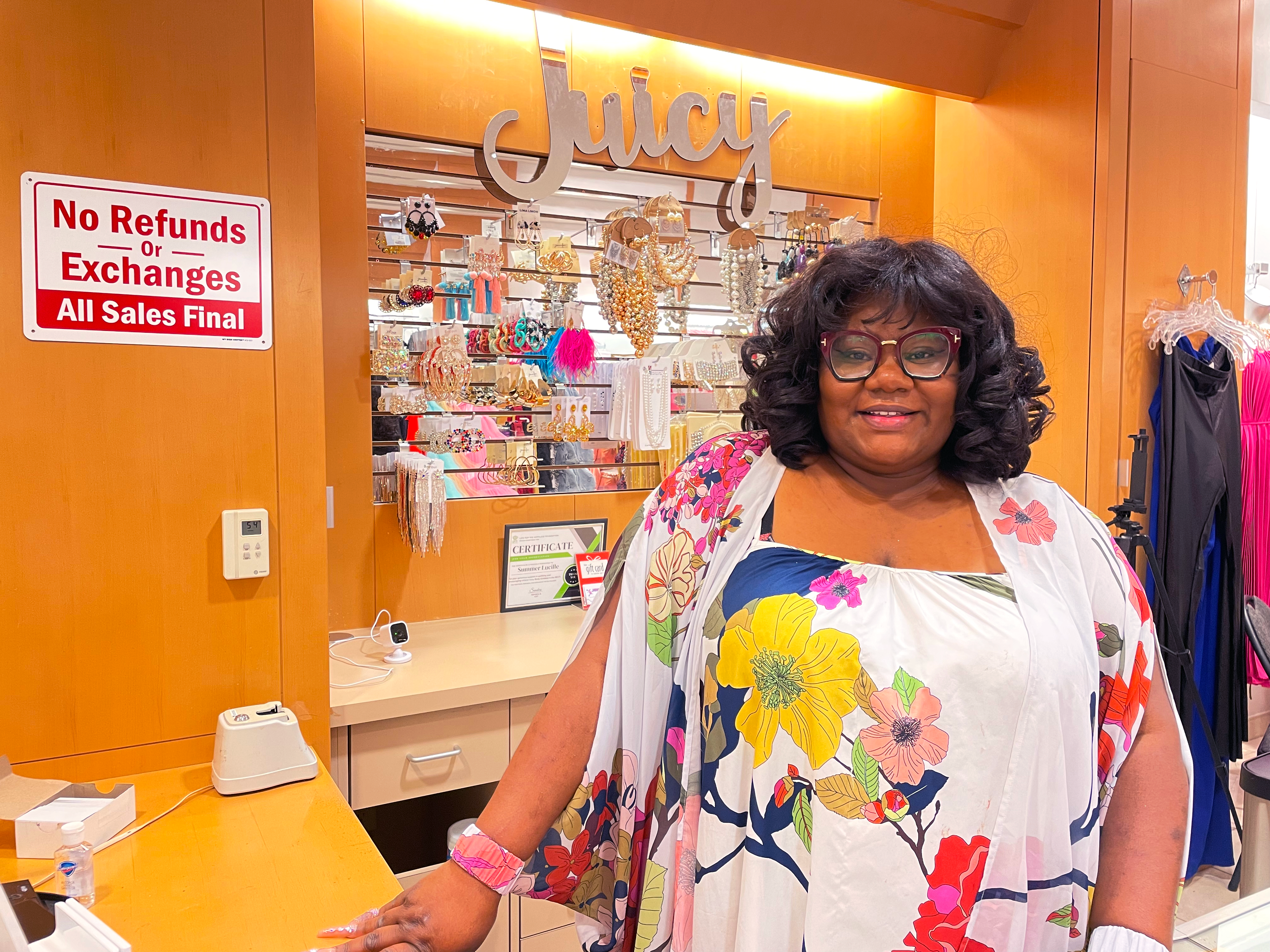 Charlotte's 'Juicy Body Goddess,' viral TikTok sensation offering plus-size options - Vimarsana News
