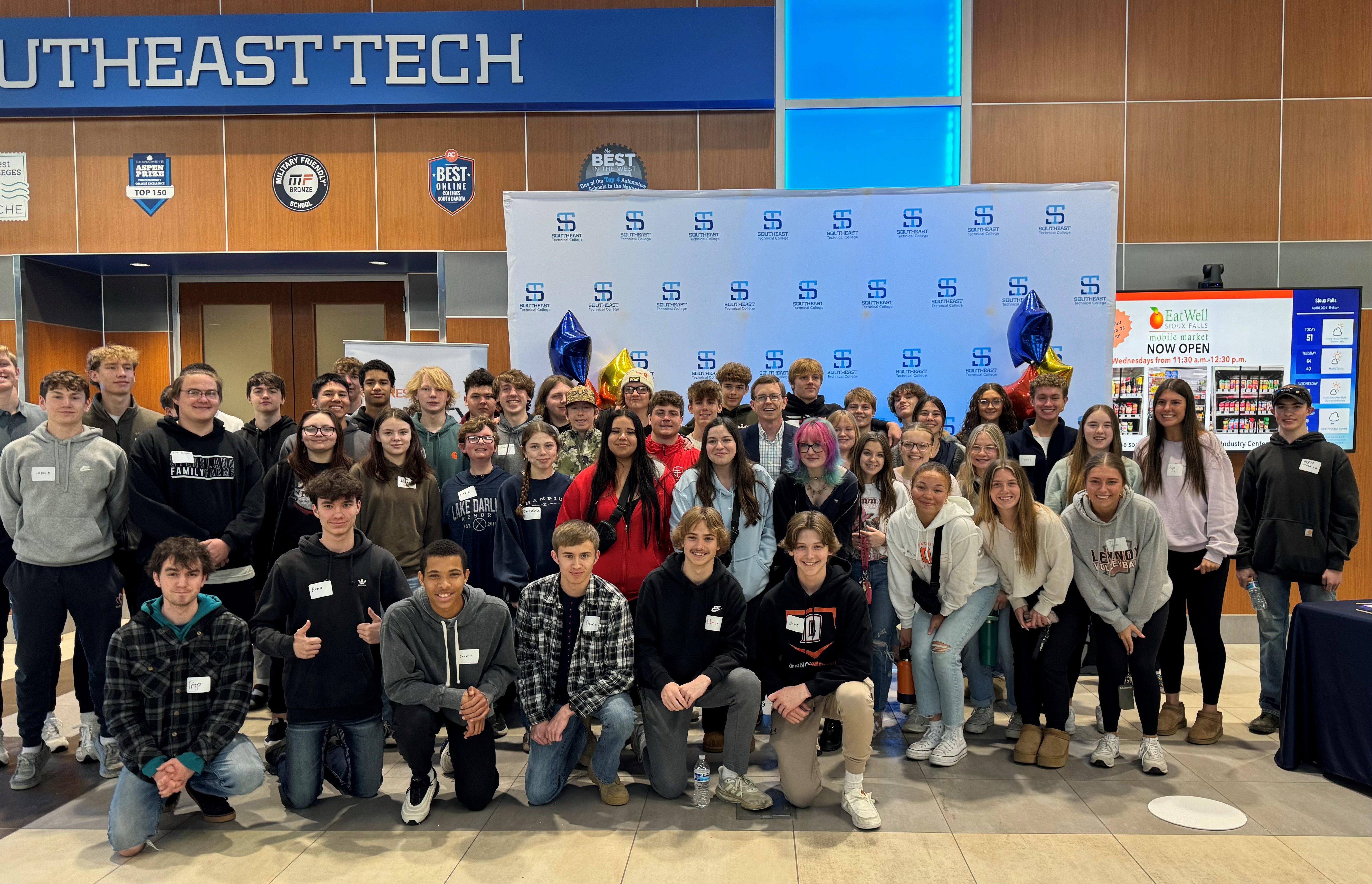 High schoolers seek answers from U.S. Rep. Dusty Johnson - Vimarsana News