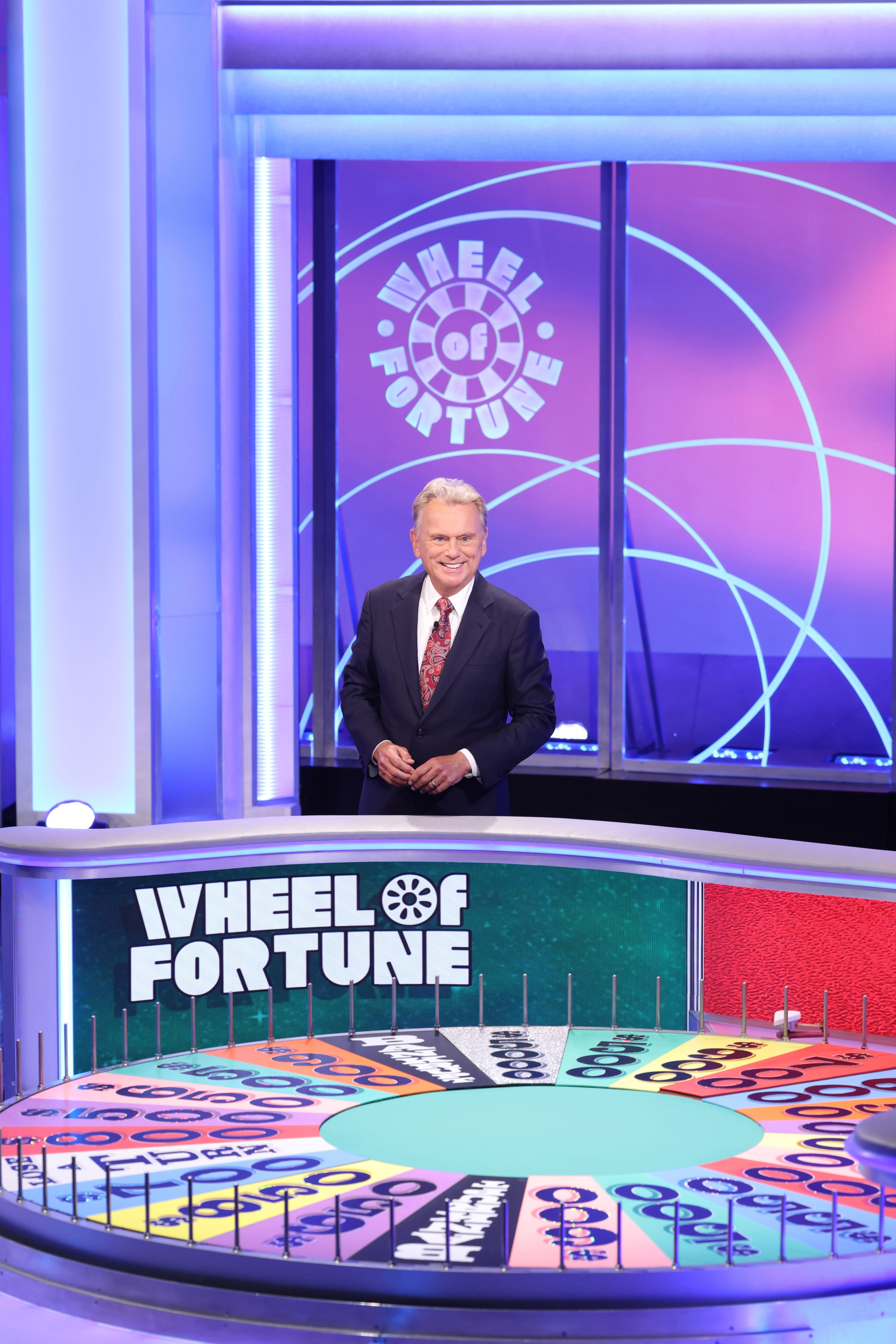 Pat Sajak departs 'Wheel of Fortune' as TV's last old-school game show host - Vimarsana News