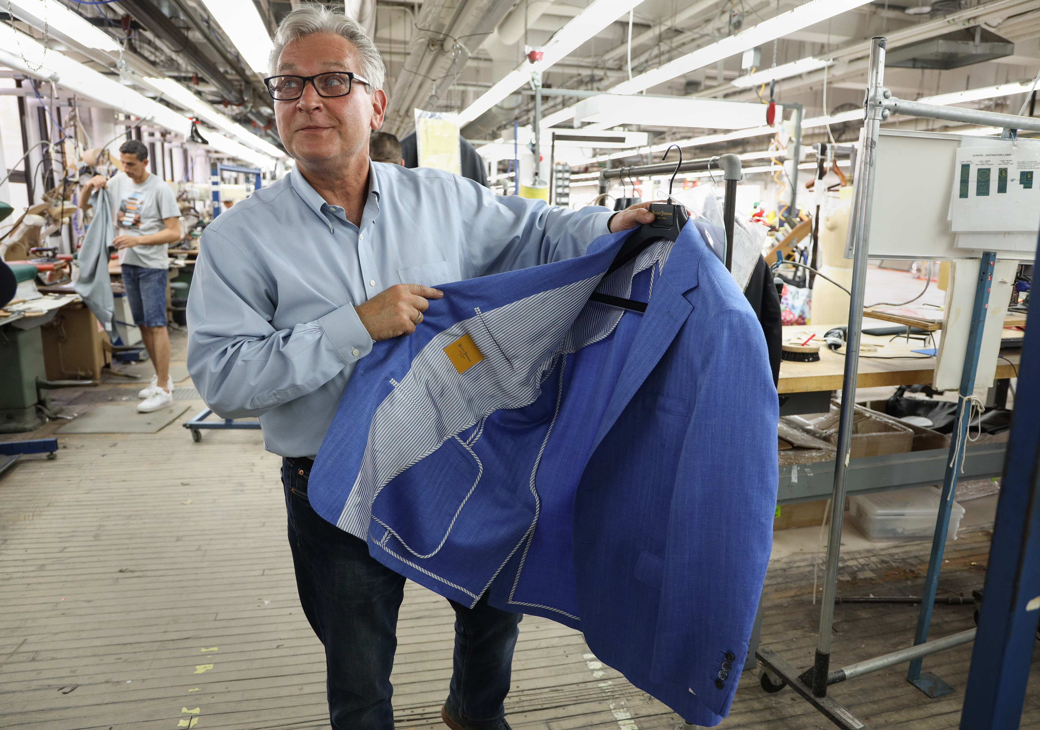 Presidents wore their suits. But after 124 years, Hickey Freeman says goodbye to Rochester - Vimarsana News