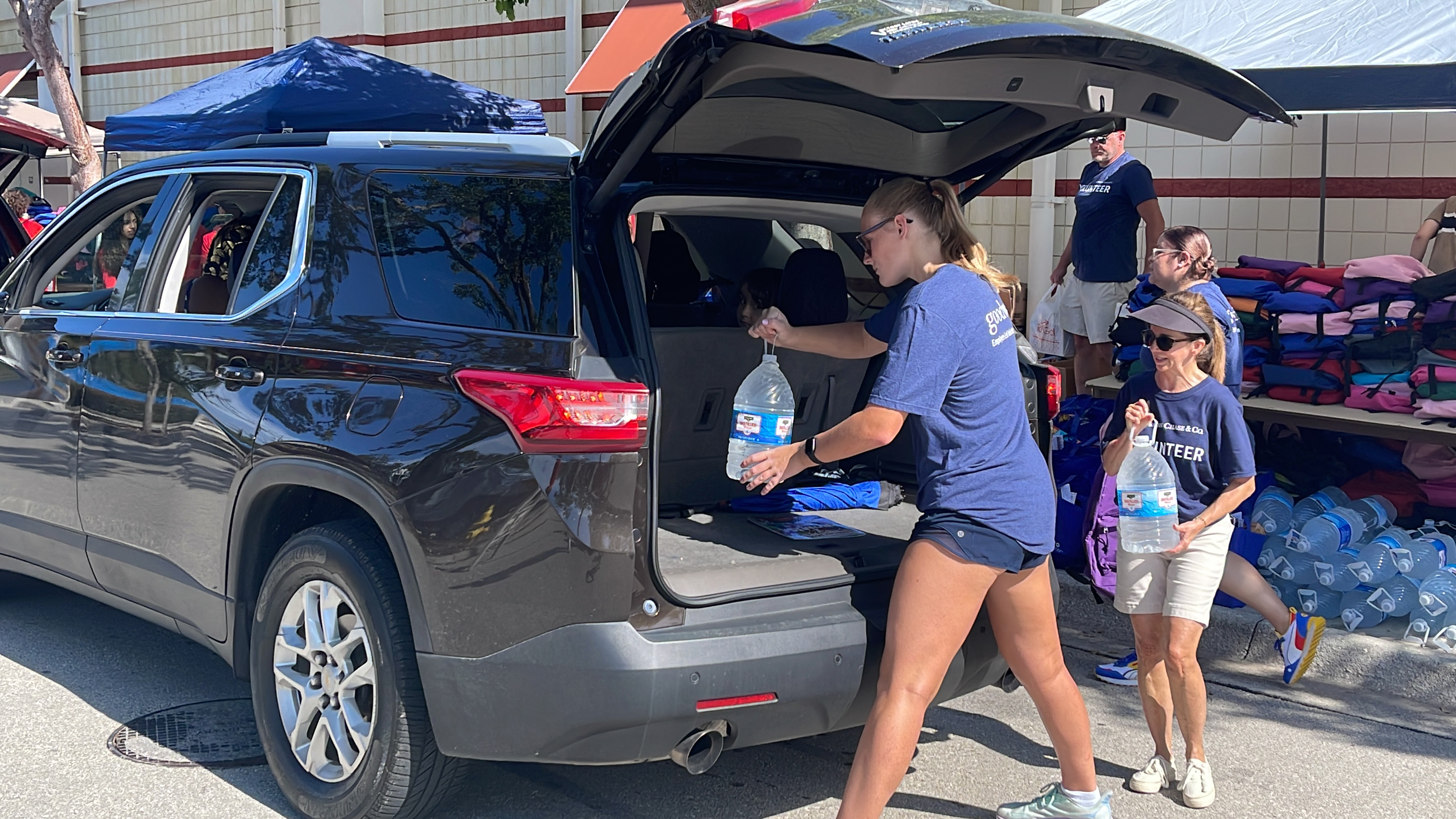 School supply distribution shows Southwest Florida need still great - Vimarsana News