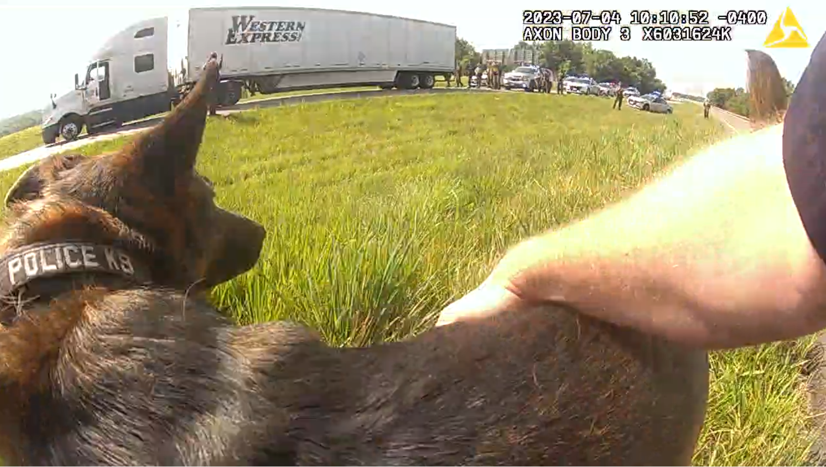 Circleville settles with victim and fired officer who instructed police dog to attack truck driver - Vimarsana News