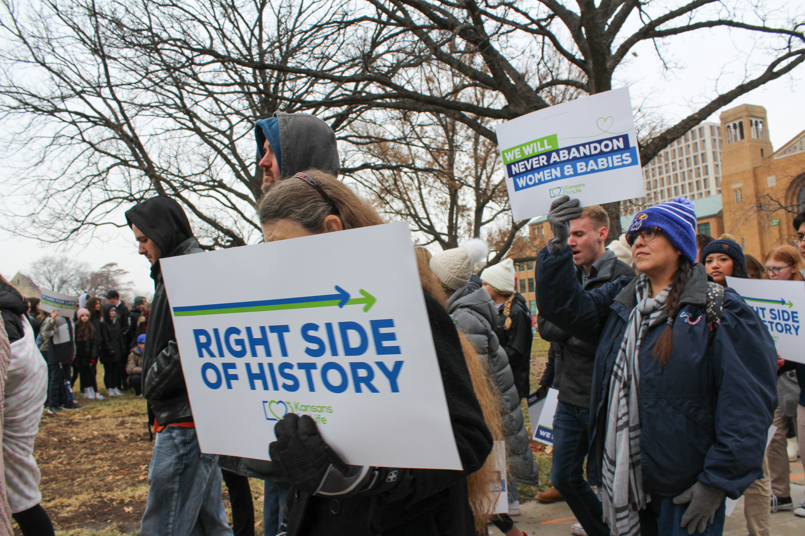 Kansas anti-abortion groups are celebrating legislative wins. Here's what that means for patients - Vimarsana News