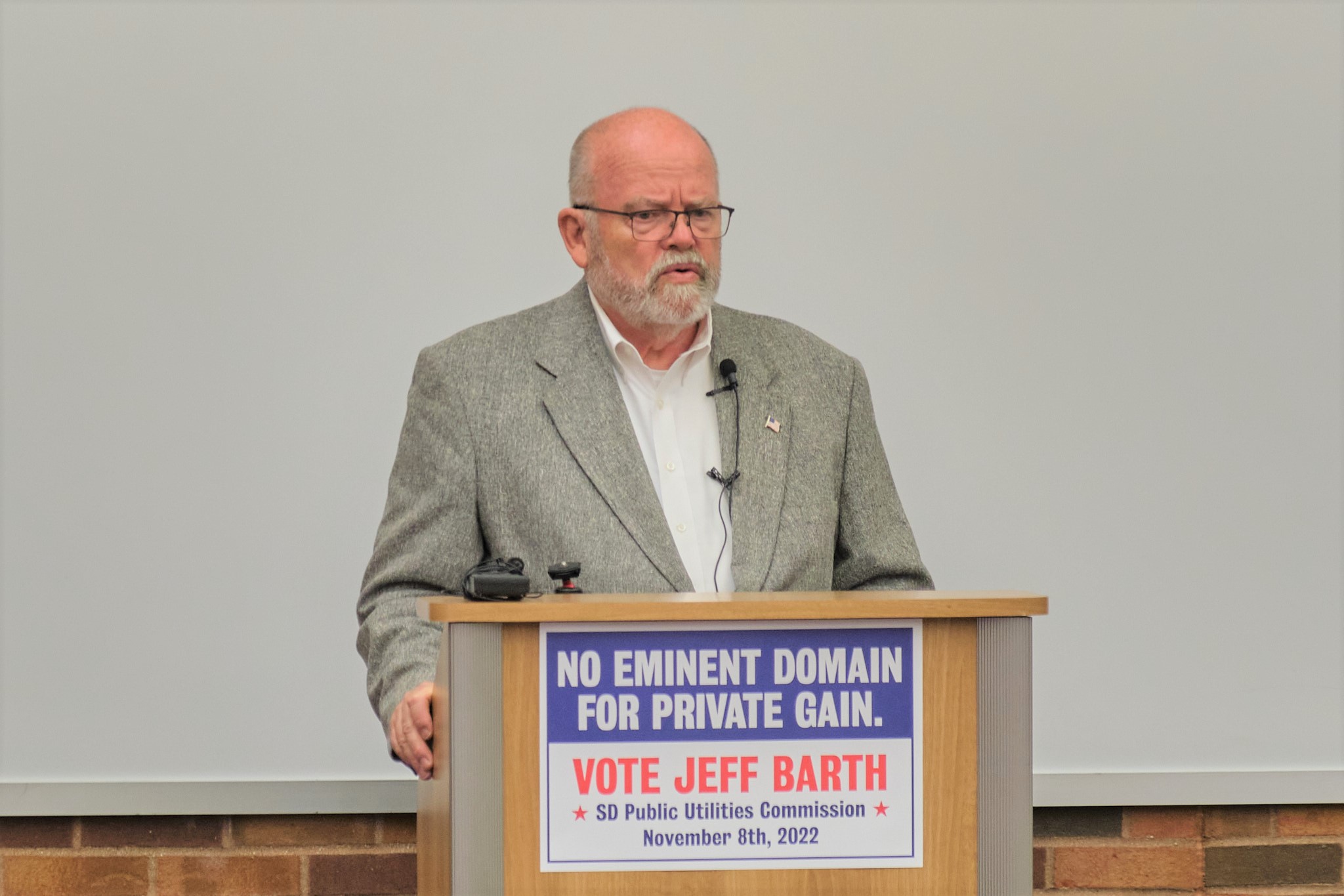 Democratic Public Utilities Commission candidate criticizes carbon pipeline - Vimarsana News