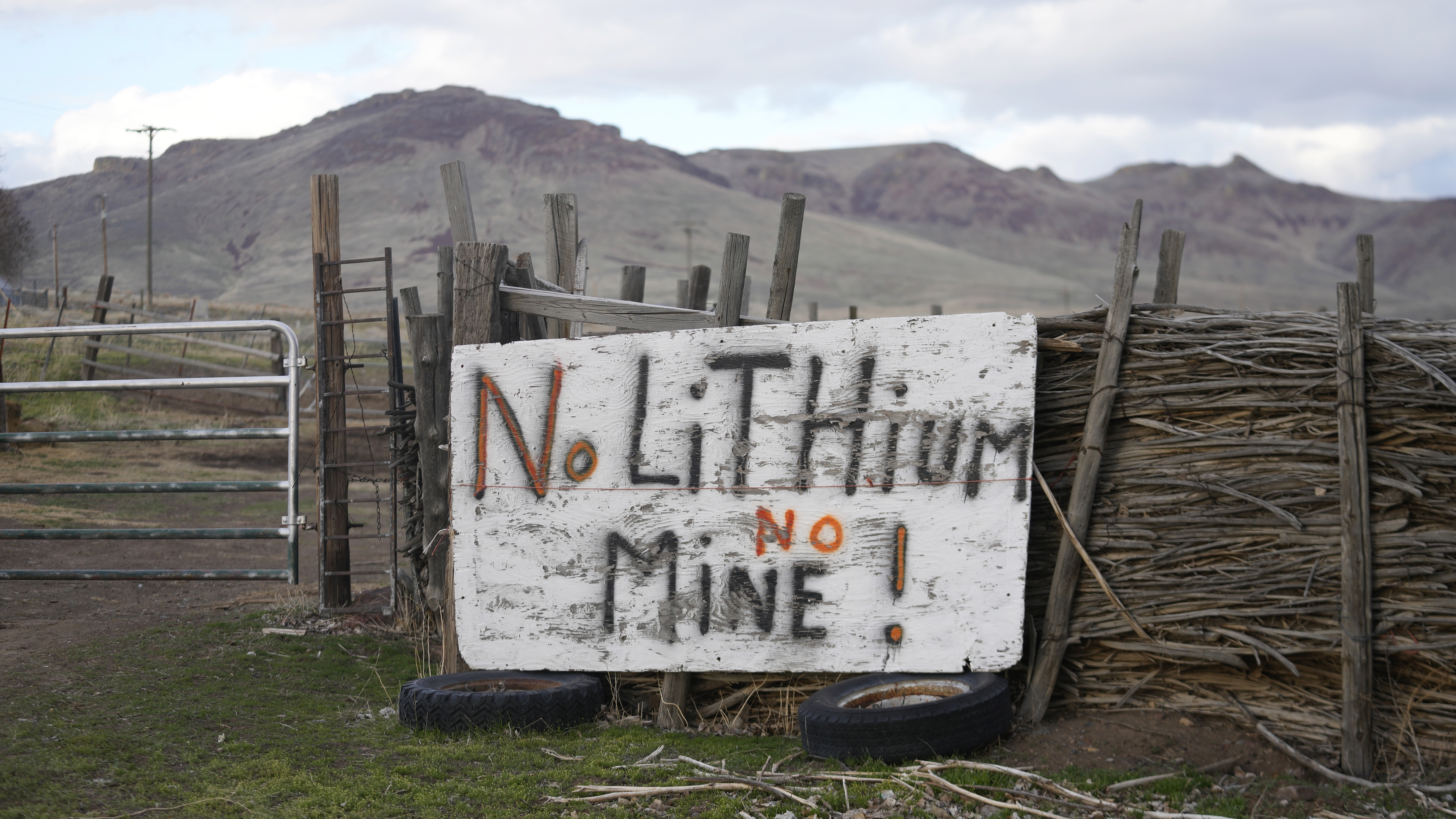 Biden administration clarifies 1872 Mining Law; says huge Nevada lithium mine can proceed - Vimarsana News