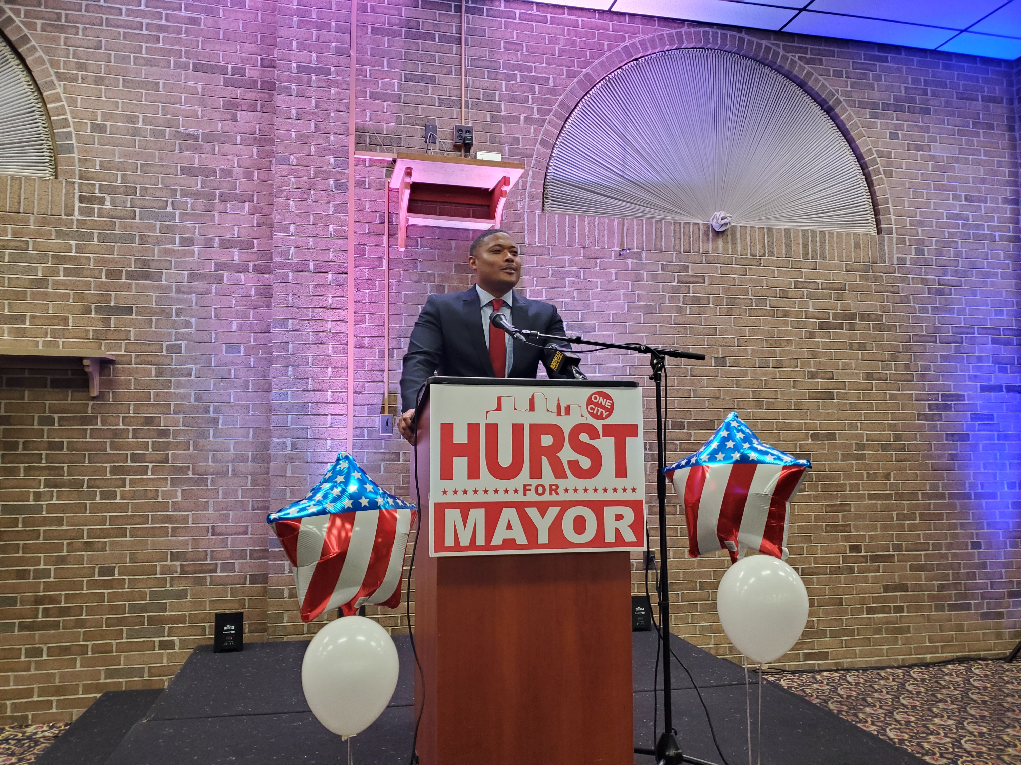 Justin Hurst talks trash fee, police commission at kickoff for Springfield mayoral run - Vimarsana News