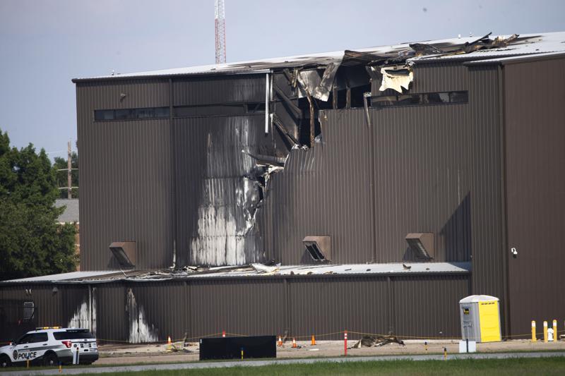 Pilot Failed To Control Plane In Addison Plane Crash That Killed 10 - Vimarsana News