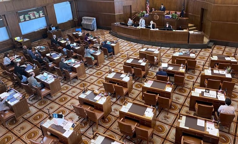 With impasse deepening, 2023 Oregon legislative session is on edge of collapse - Vimarsana News