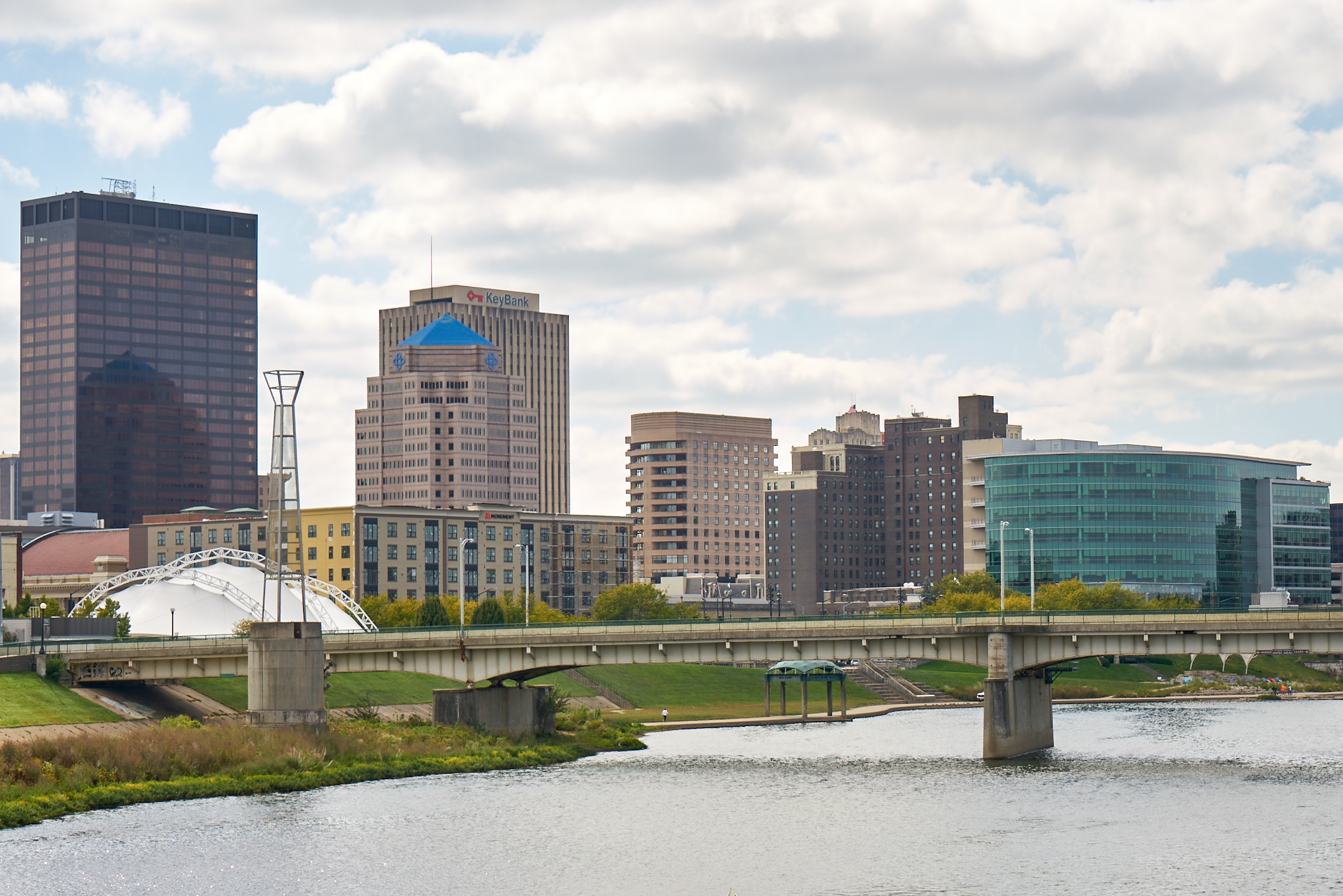 Some U.S. cities are struggling with immigrants. But Dayton welcomes them. - Vimarsana News