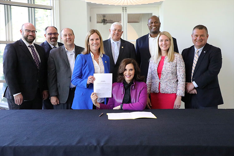 State lawmakers push bills to restructure a Michigan business incentives program - Vimarsana News