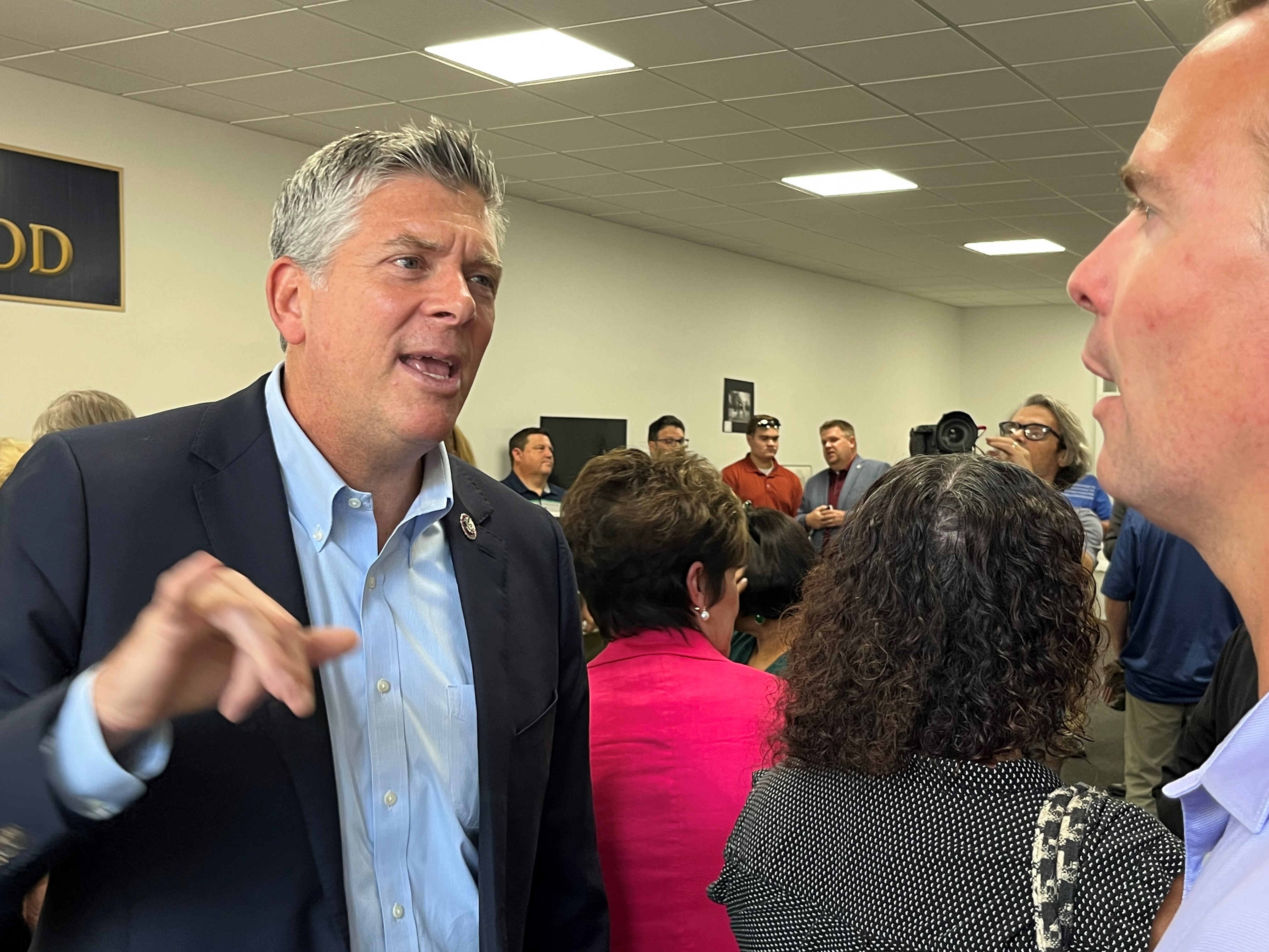 Rep. LaHood says bipartisan legislative commission should develop a deficit-reduction plan - Vimarsana News