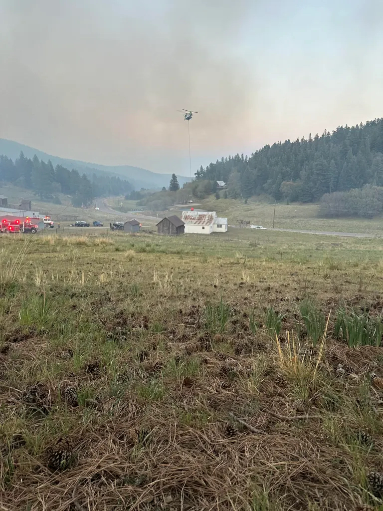 Fire crews work to contain Moser Fire near Cloudcroft - Vimarsana News