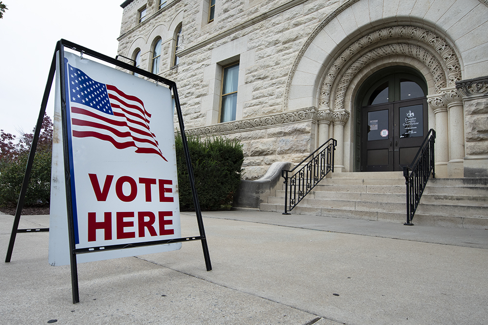 Kansas lawmakers consider shortening duration of early voting period - Vimarsana News