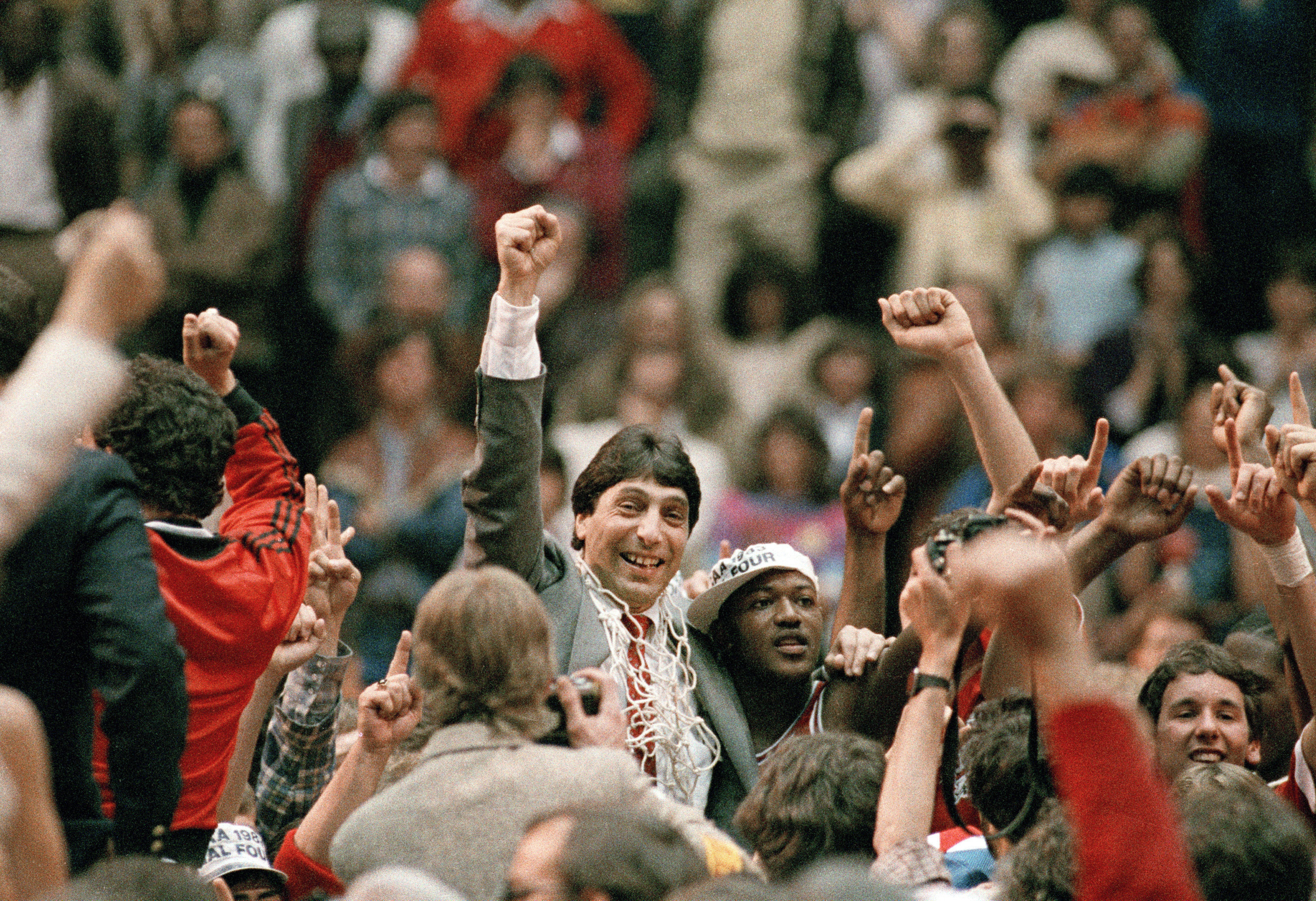 10 members of NC State's 1983 national champions sue NCAA over name, image and likeness compensation - Vimarsana News