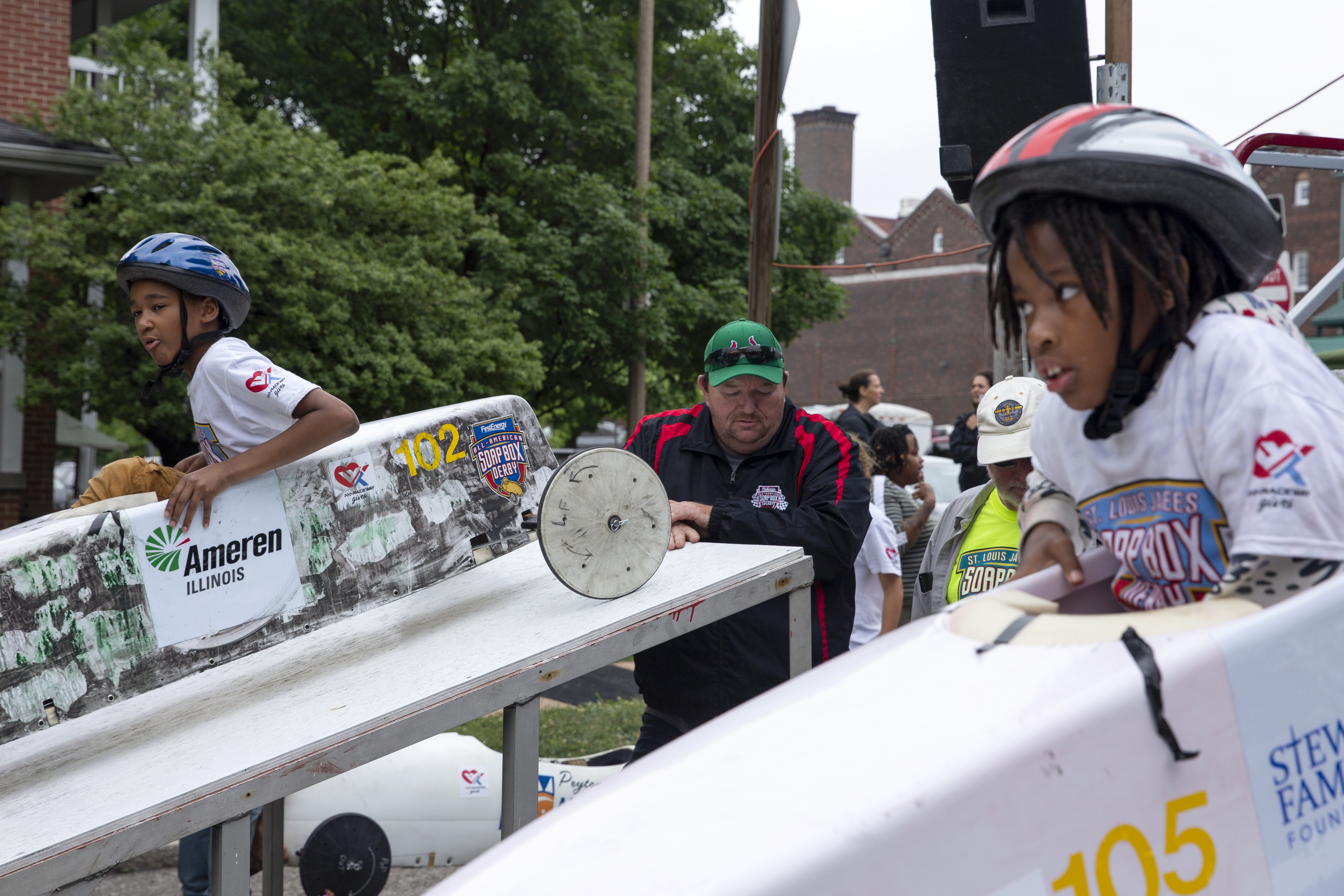Soap box racers harness gravity, guts in St. Louis tradition - Vimarsana News