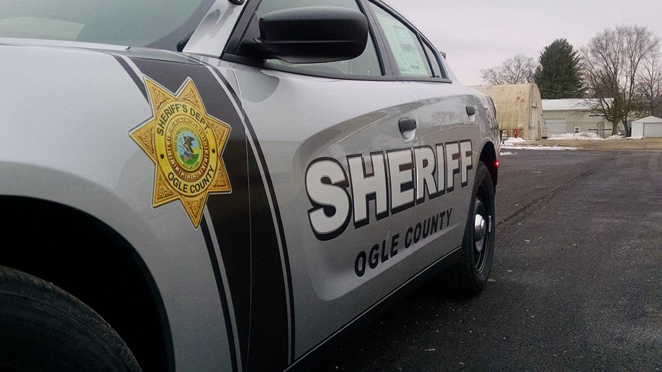 Three Ogle County Sheriff's deputies injured while responding to barricaded individual in Lost Nation, IL - Vimarsana News