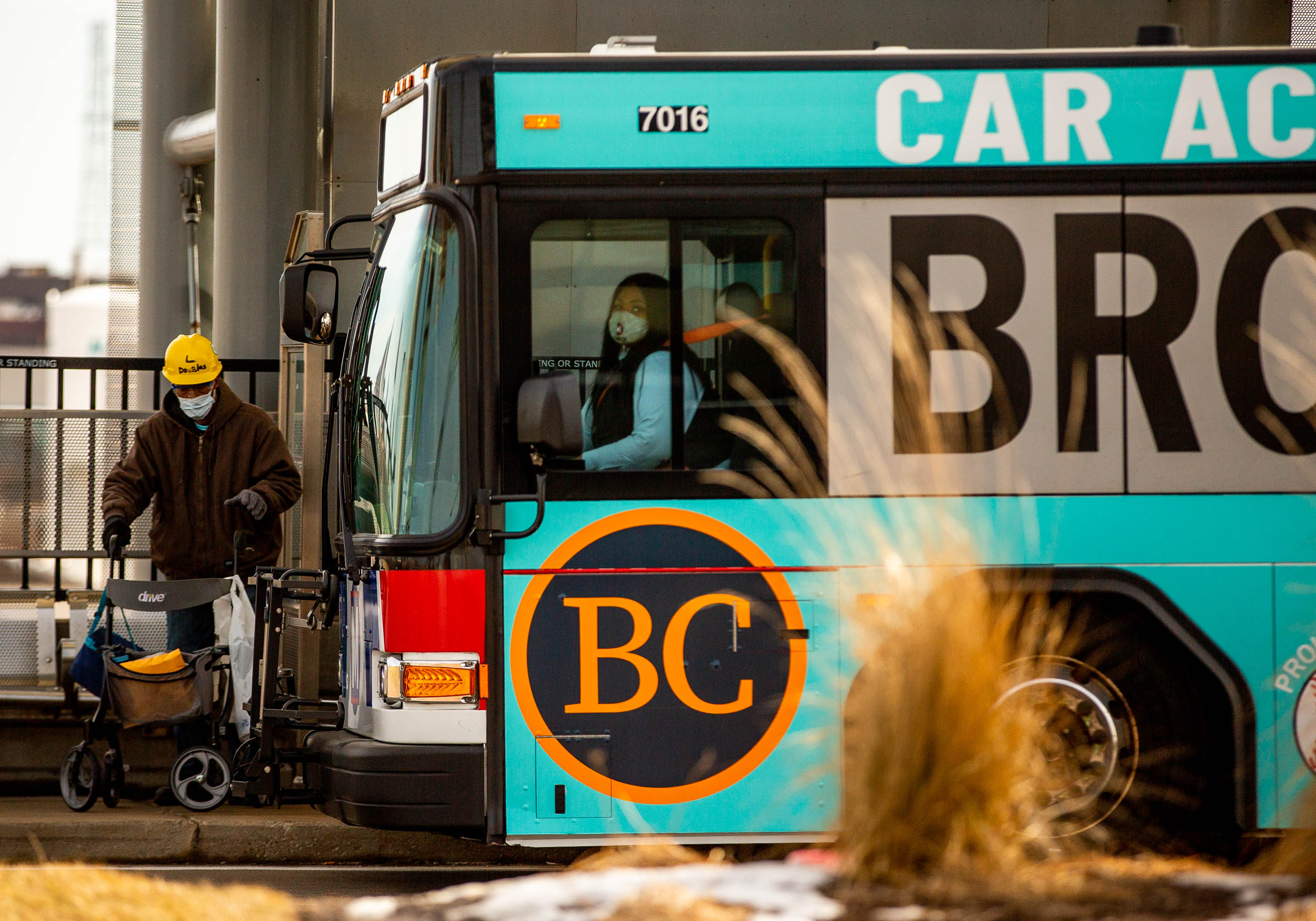 Metro OKs new contract for bus drivers, train operators - Vimarsana News