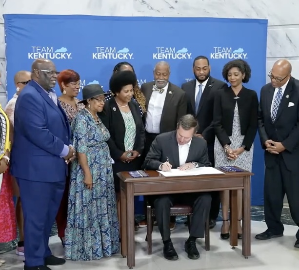 Ky. Gov. Beshear signs order banning race-based hair discrimination - Vimarsana News