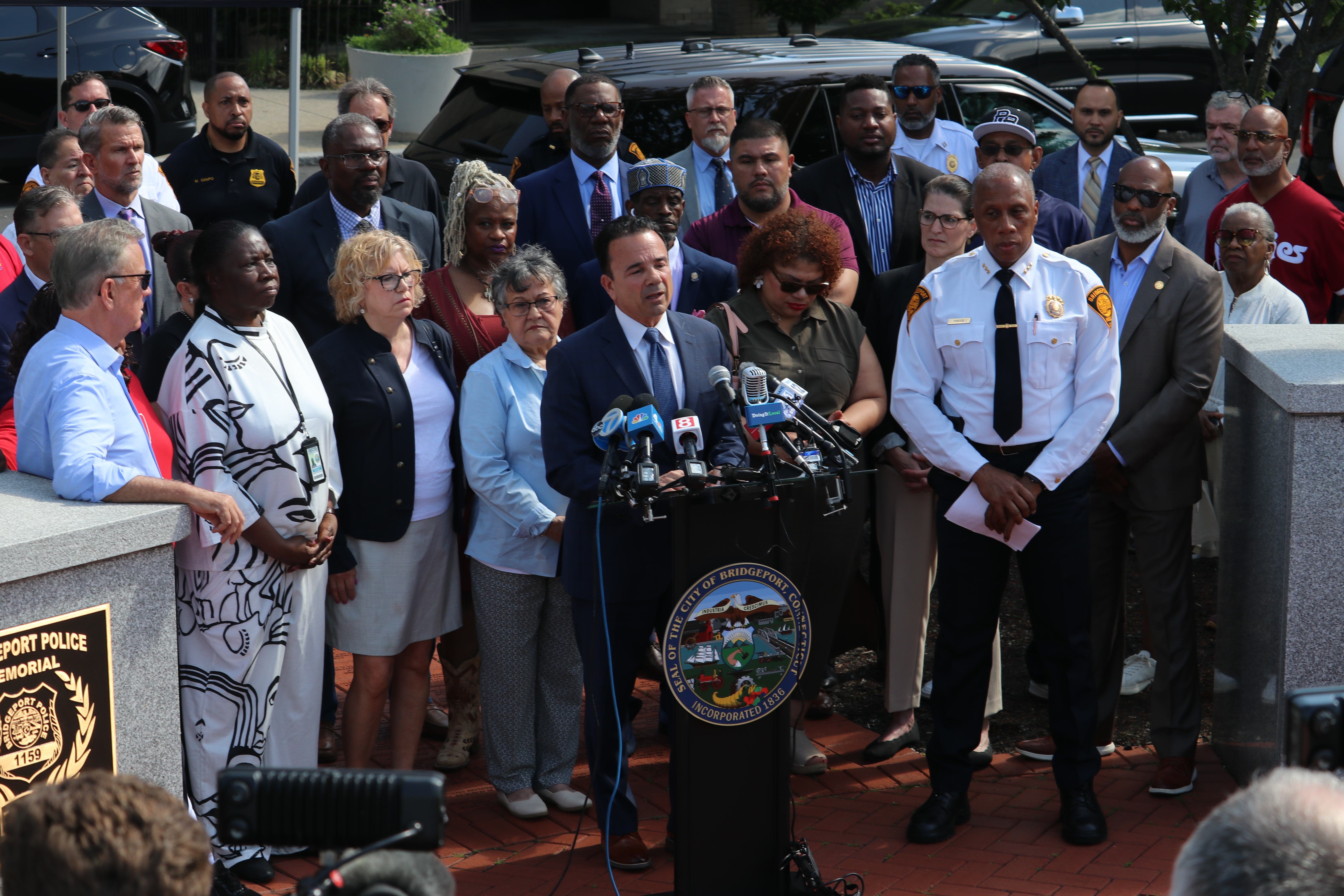 Bridgeport sees five shootings in one night over Memorial Day weekend - Vimarsana News