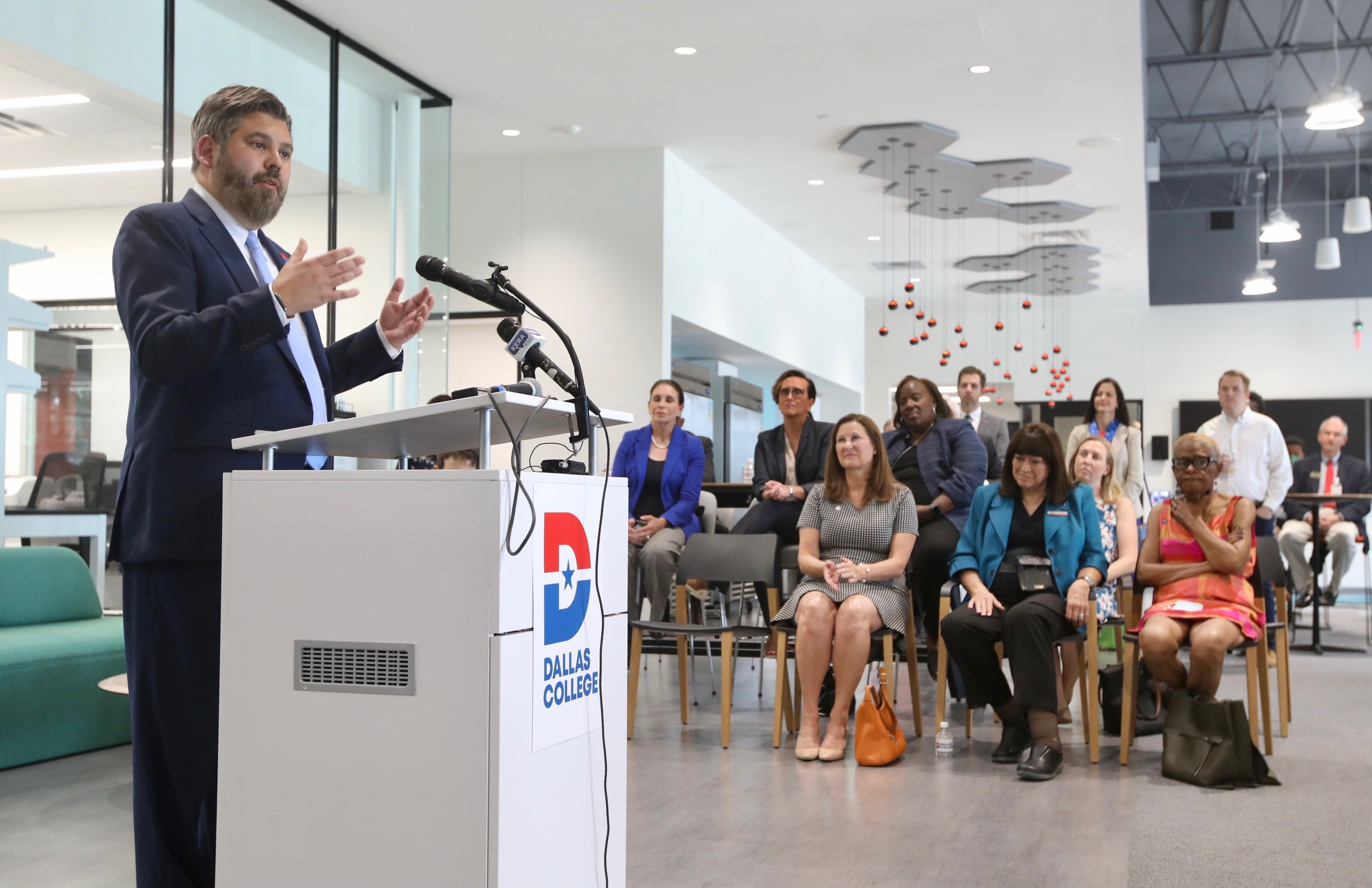 North Texas colleges and universities secure $8.8 million in federal grants to biotech workers