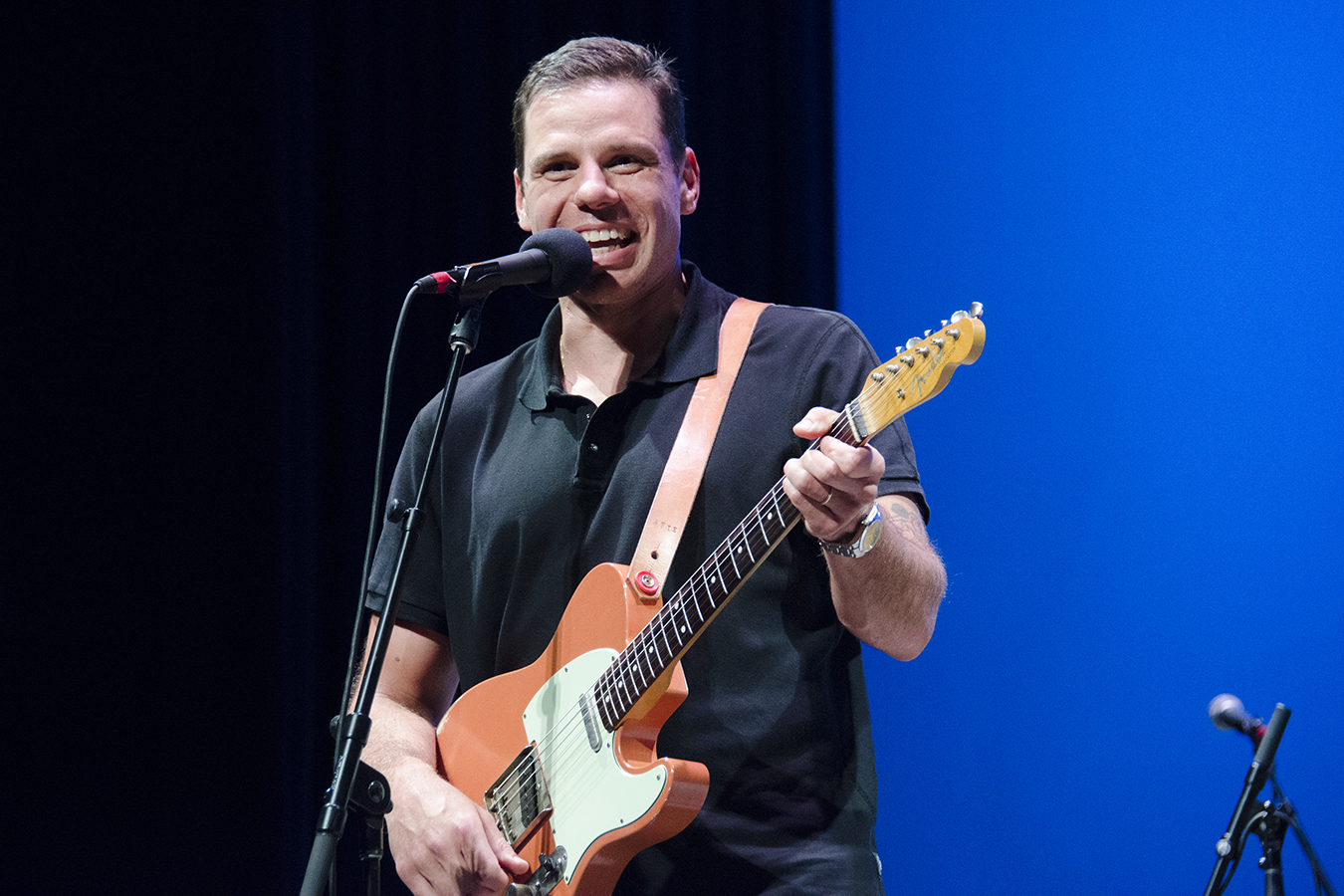 Listen: Bahamas 'Trick To Happy' Is Our Mountain Stage Song Of The Week - Vimarsana News