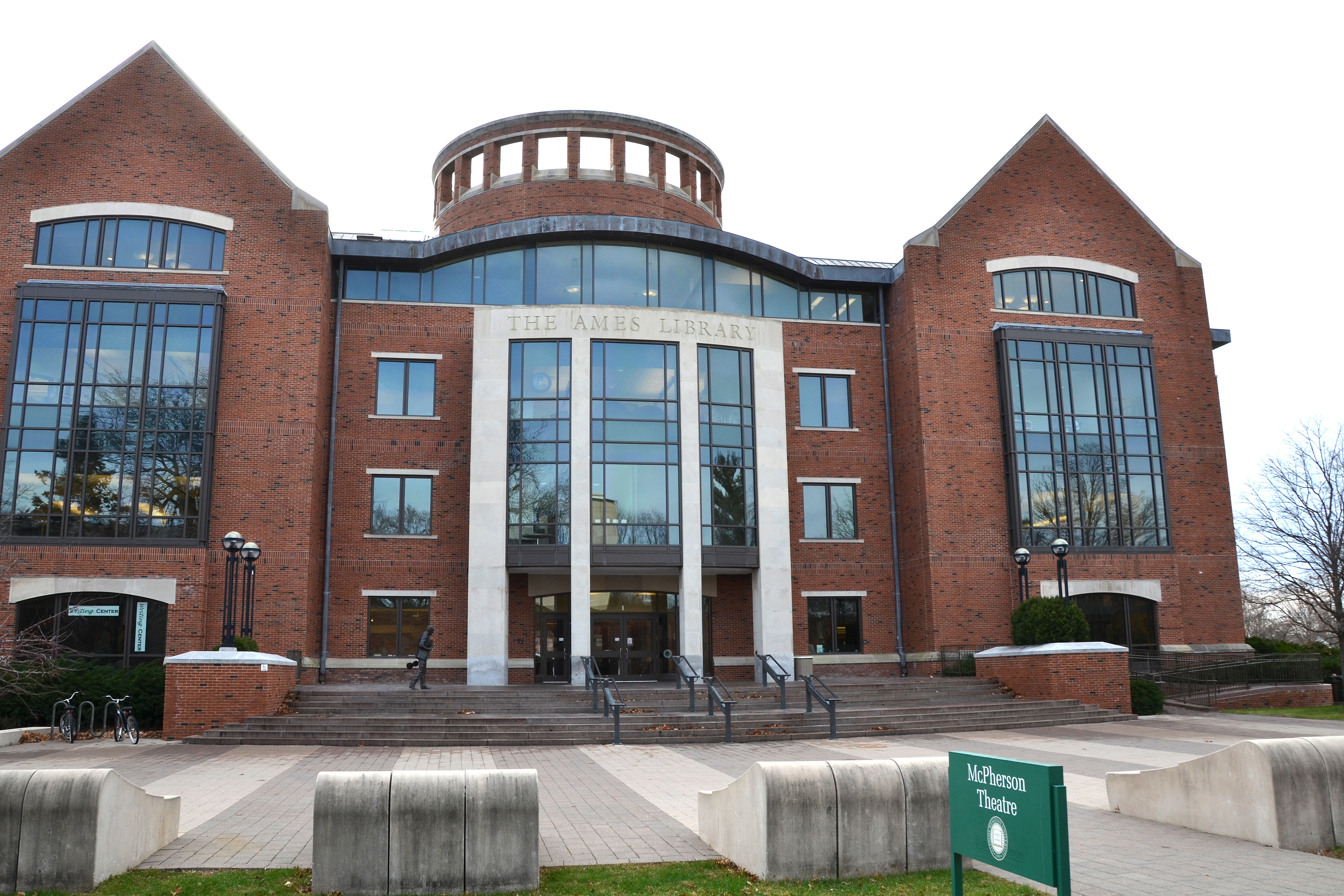 Shuffling in the provost's office as IWU prepares for its new president - Vimarsana News