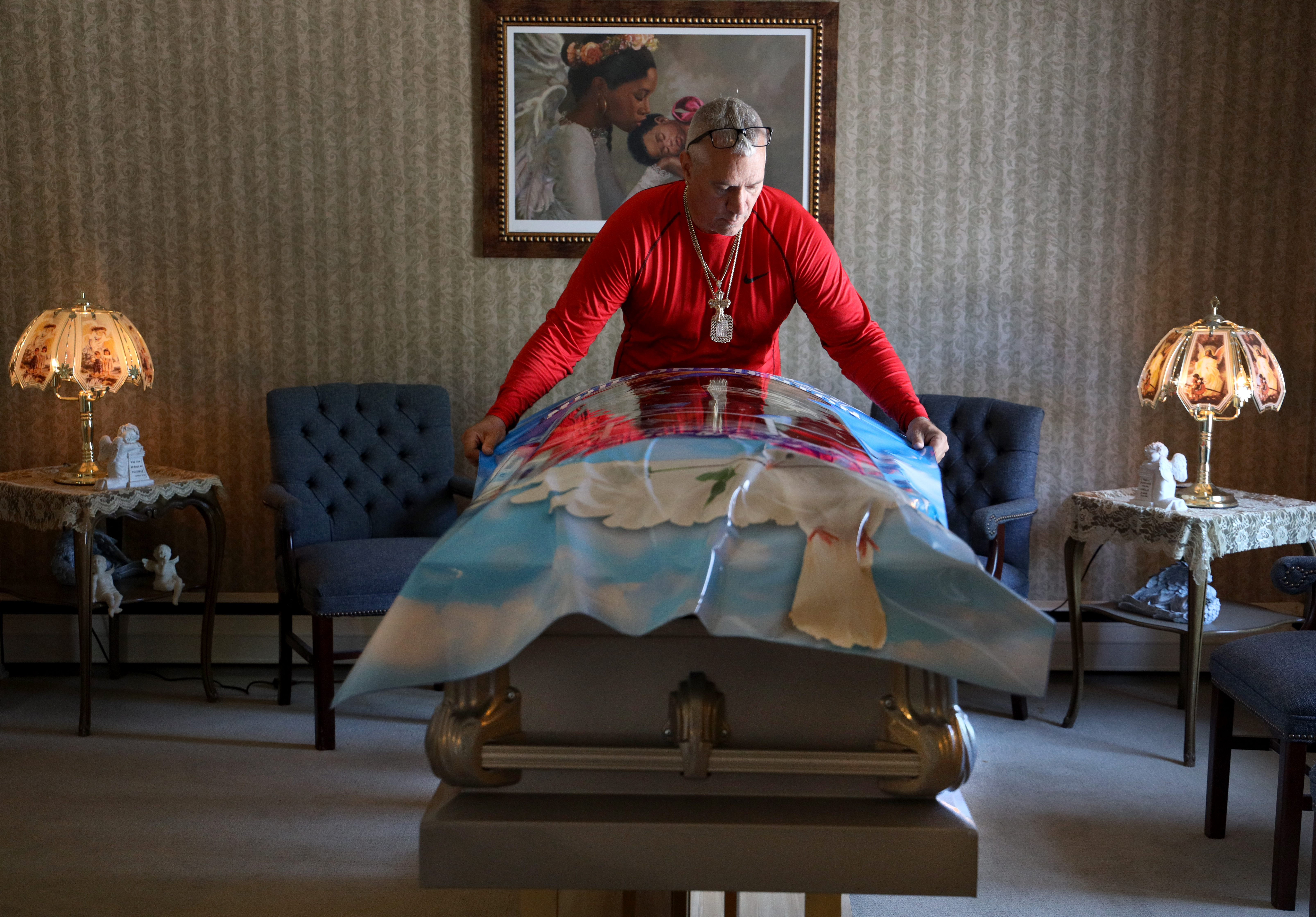 The Final Capture: Casket wrapping gives families one last look at their loved one - Vimarsana News
