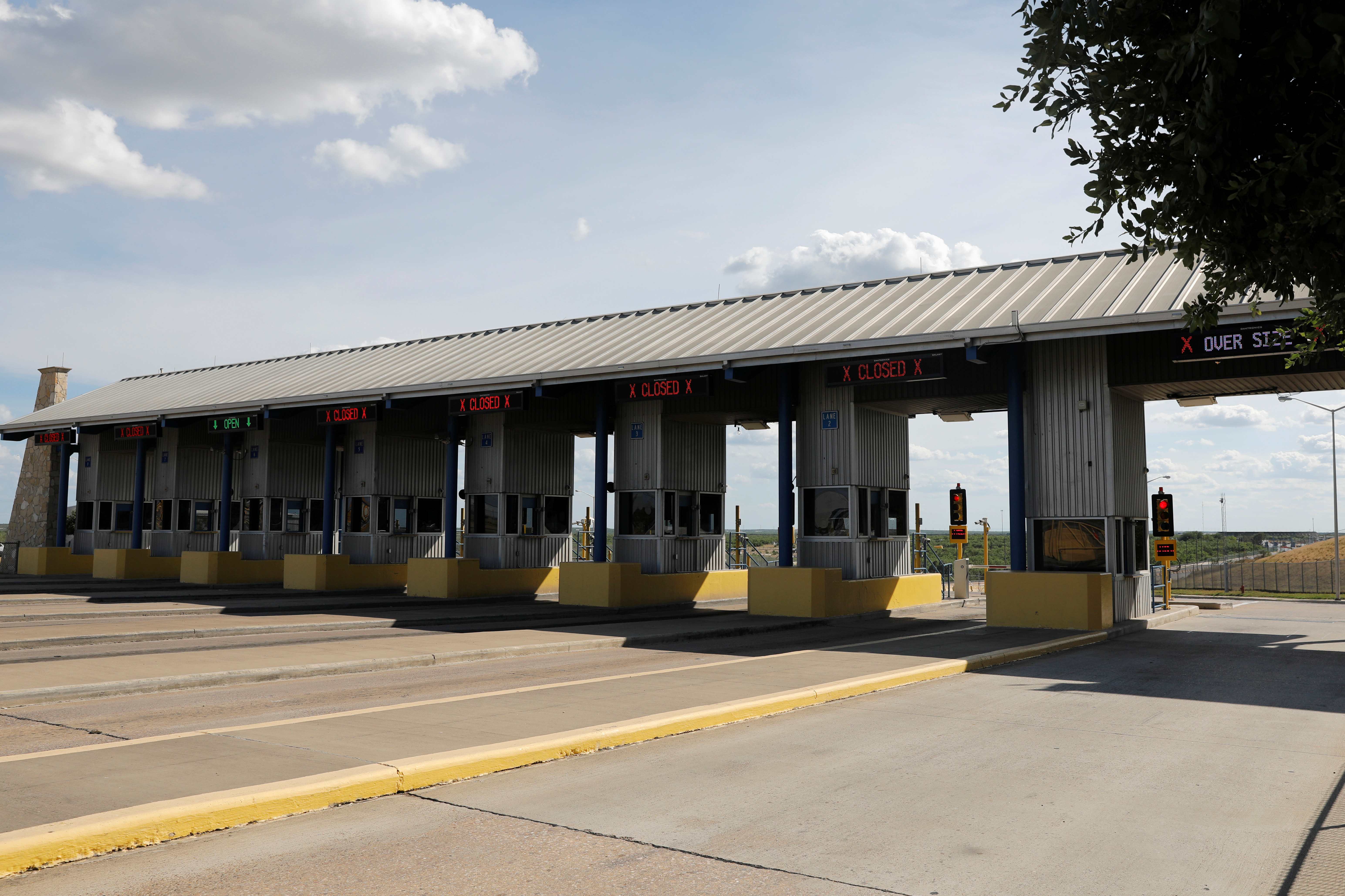 Biden approves presidential permits for bridge projects along the Texas-Mexico border - Vimarsana News