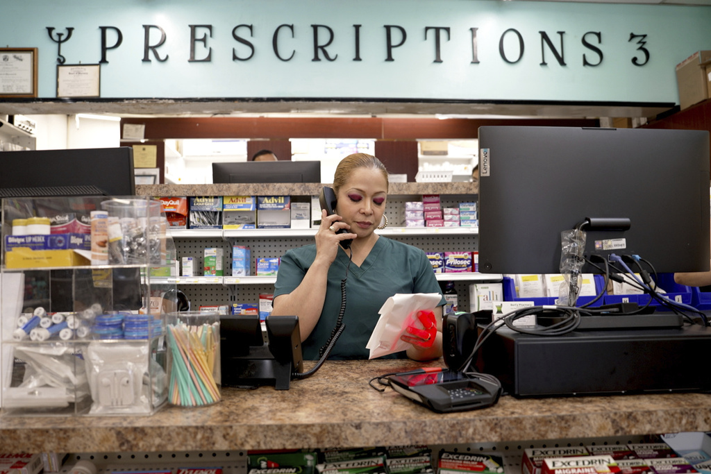 As pharmacies shutter, some Western states, Black and Latino communities are left behind - Vimarsana News