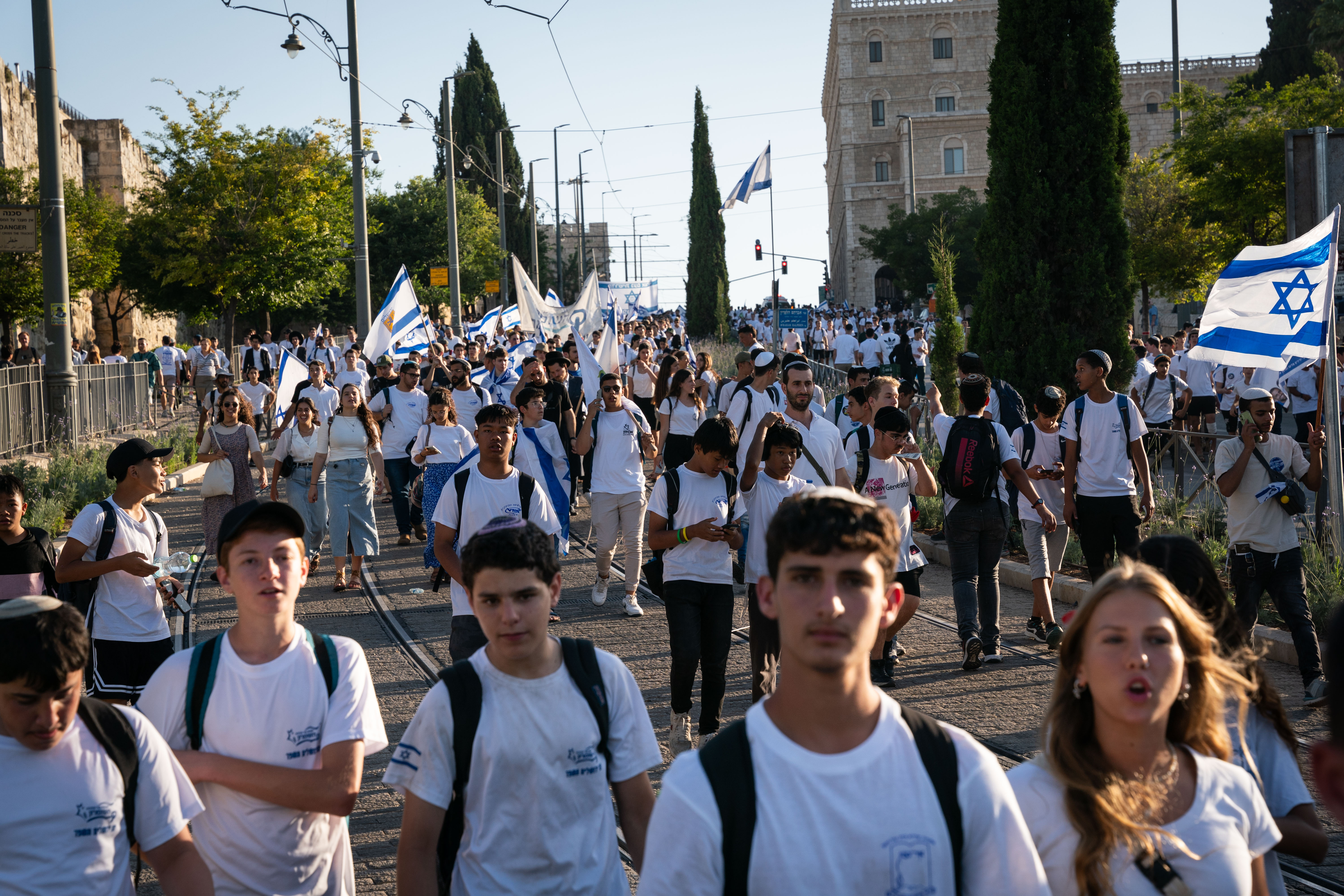 Tens of thousands of Israeli nationalists march for Jerusalem Day - Vimarsana News