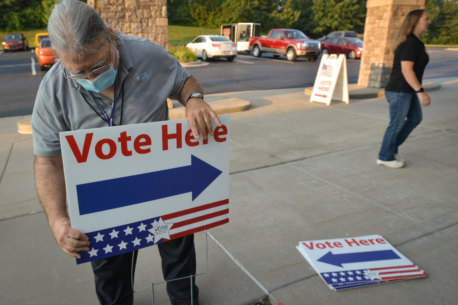 Garner, Alvey Advance in Kansas City, Kansas, Mayoral Primary - Vimarsana News