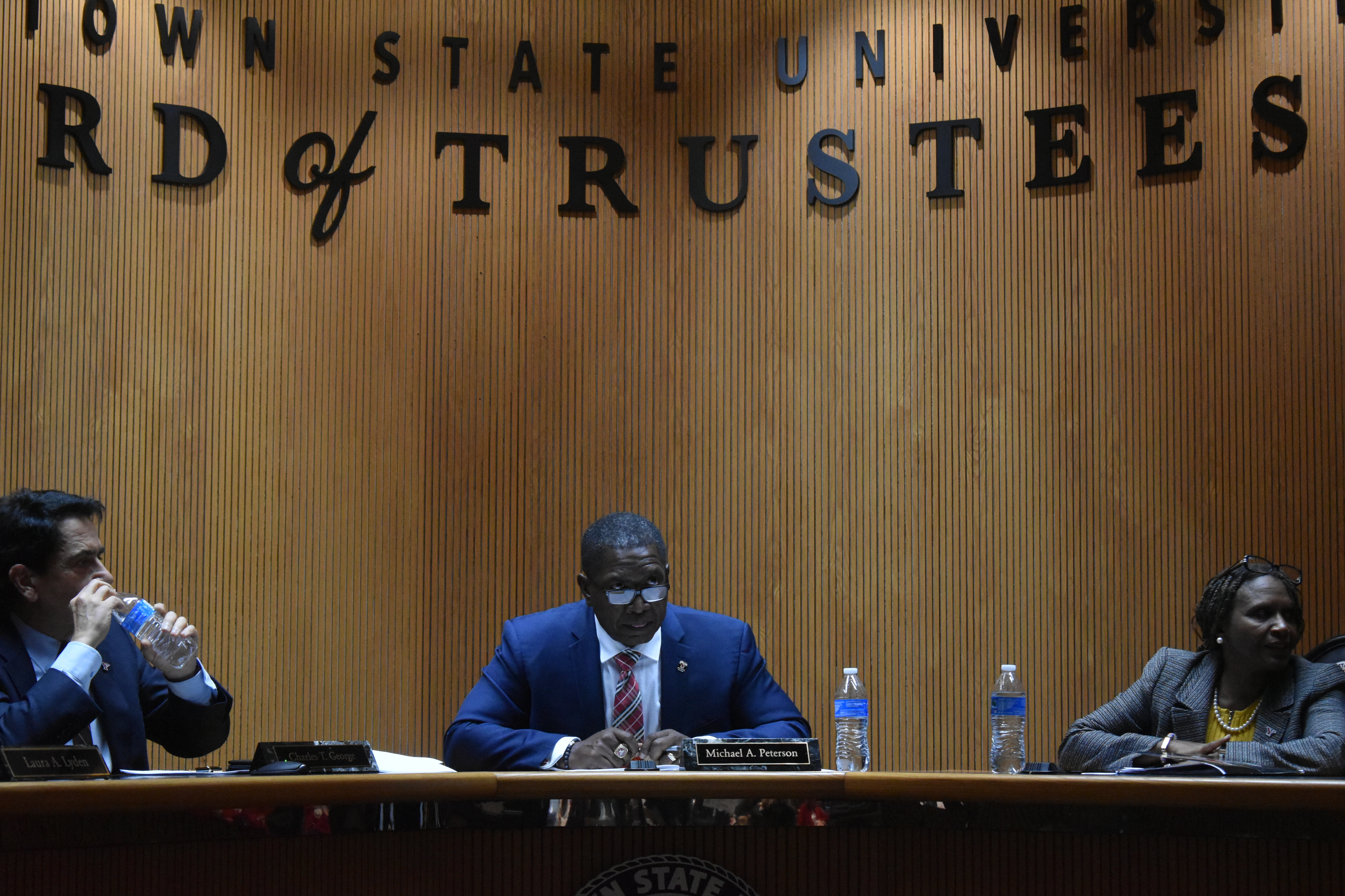 YSU Academic Senate votes no confidence for new President Bill Johnson - Vimarsana News