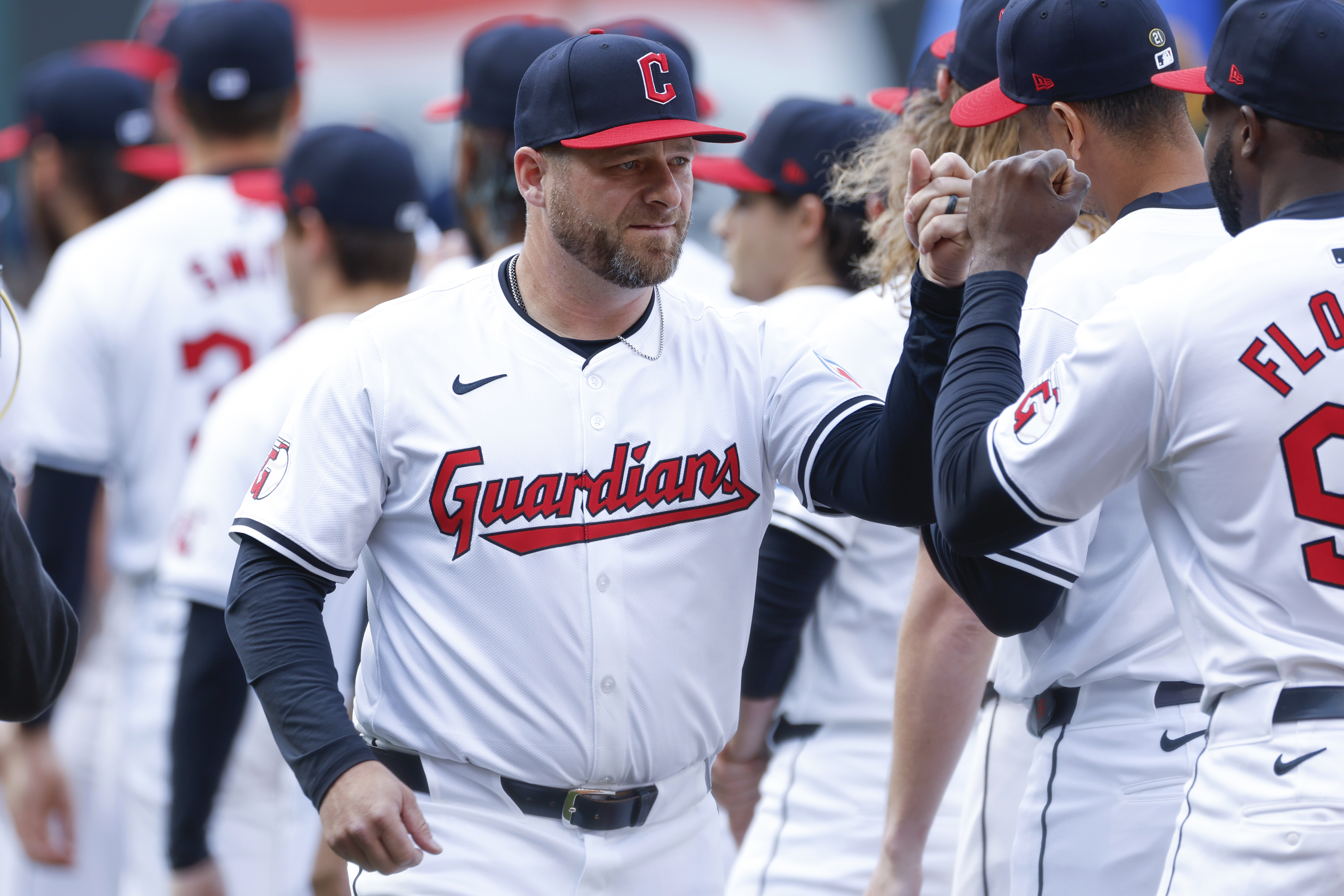 Rookie manager Steven Vogt inspires hot Cleveland Guardians to 'go the hard 90' - Vimarsana News