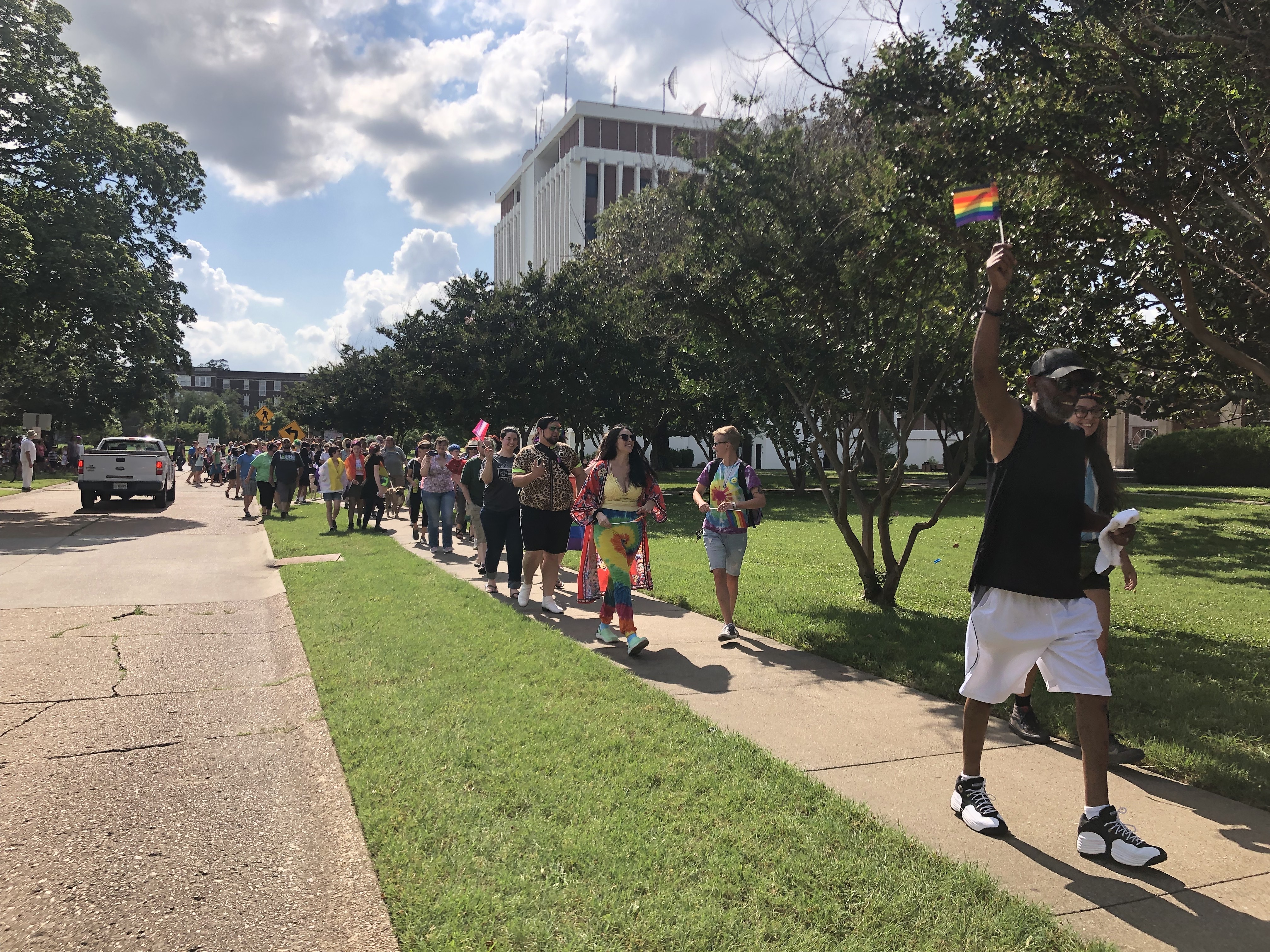 Hundreds Celebrate LGBTQ Community At Murray Parade, Picnic - Vimarsana News