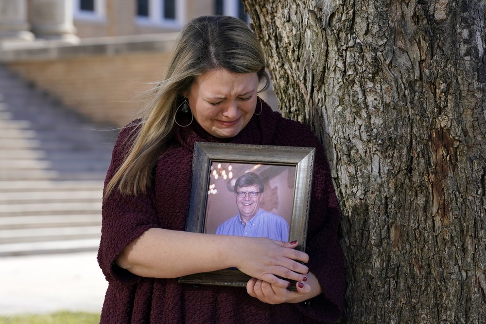 Virus Rules Were Not Enforced. Grieving Texas Family Asks: Why? - Vimarsana News