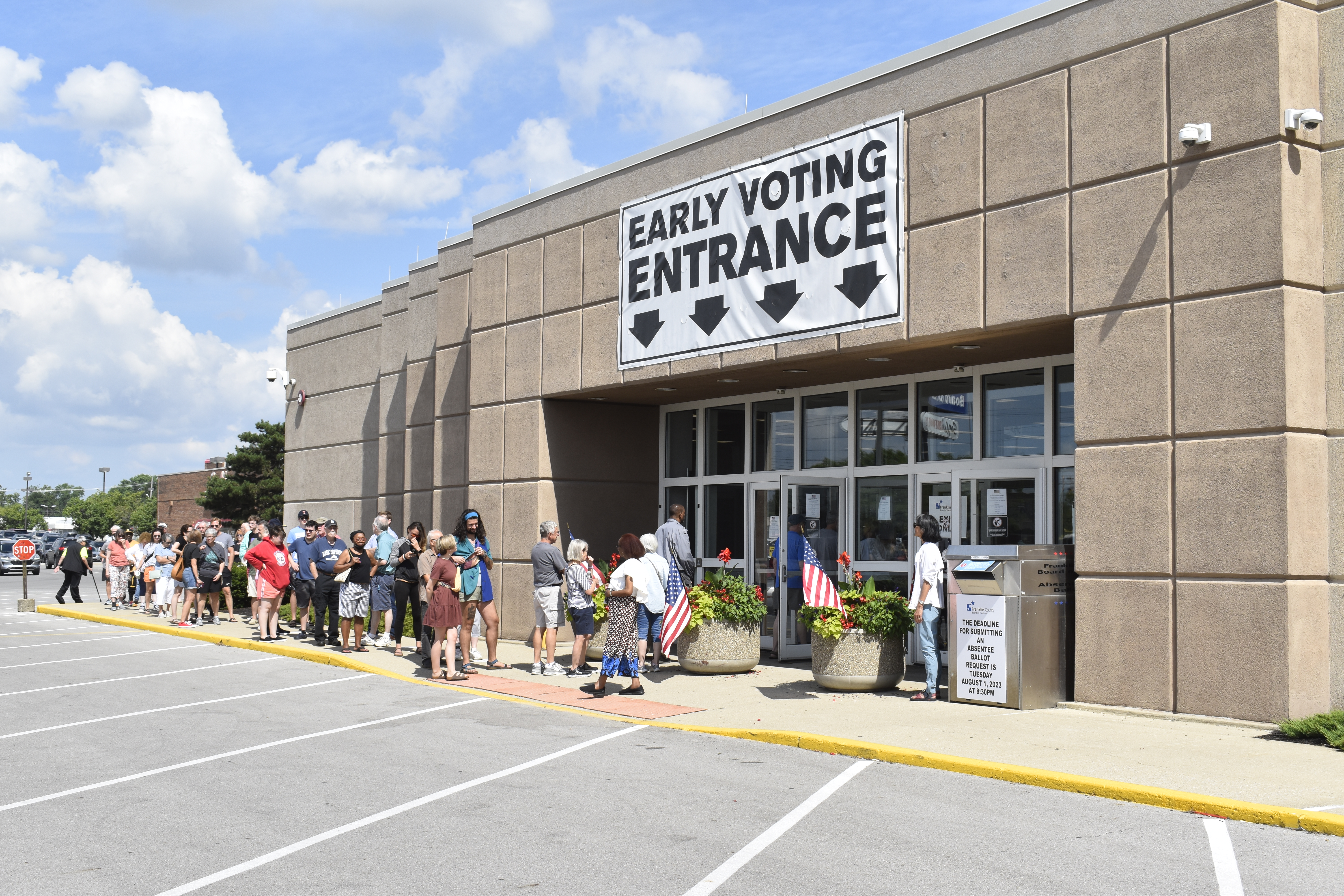 Early voting for Aug. 8 special election draws long lines at Franklin County Board of Elections - Vimarsana News