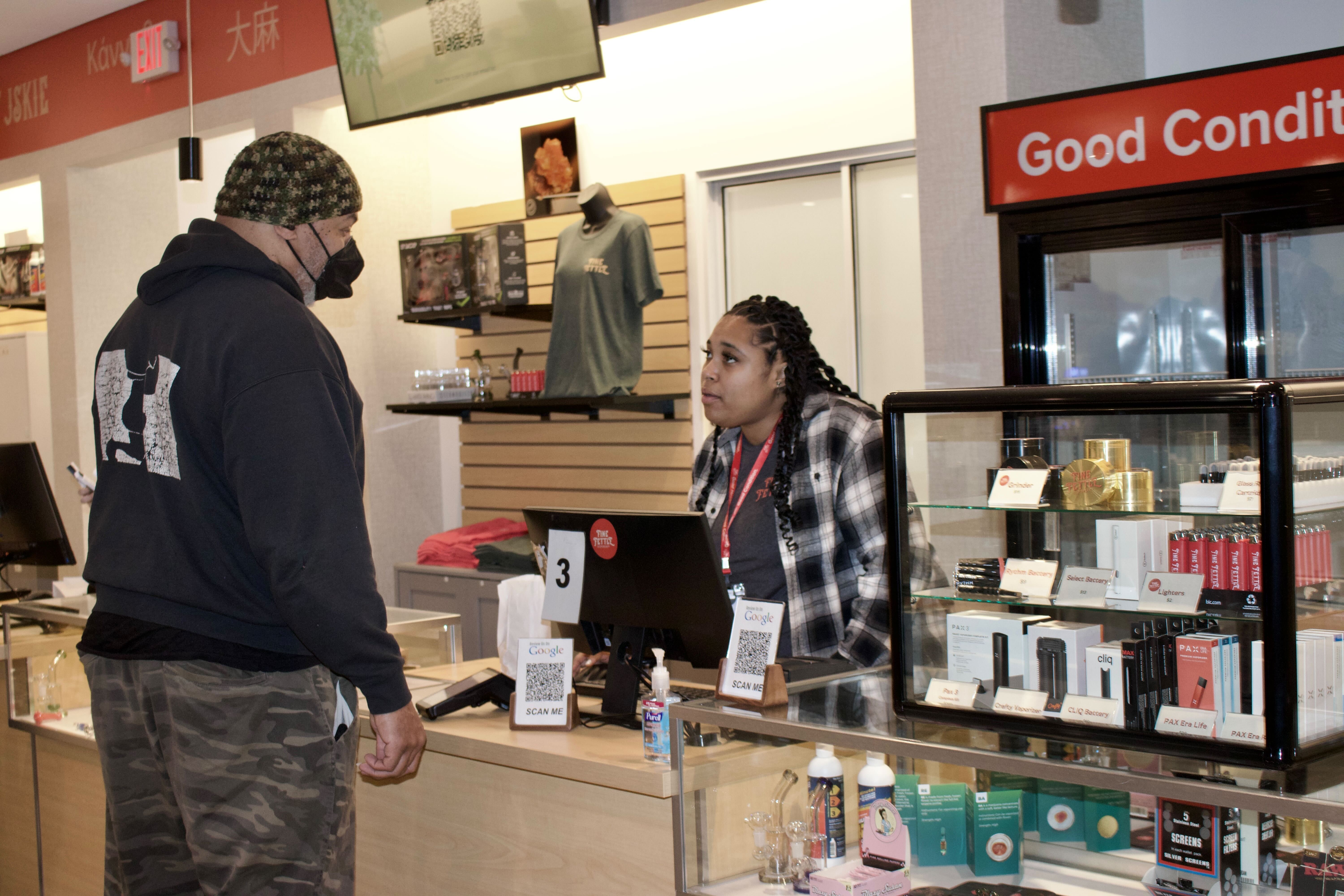 Connecticut dispensaries make their first recreational marijuana sales Tuesday - Vimarsana News