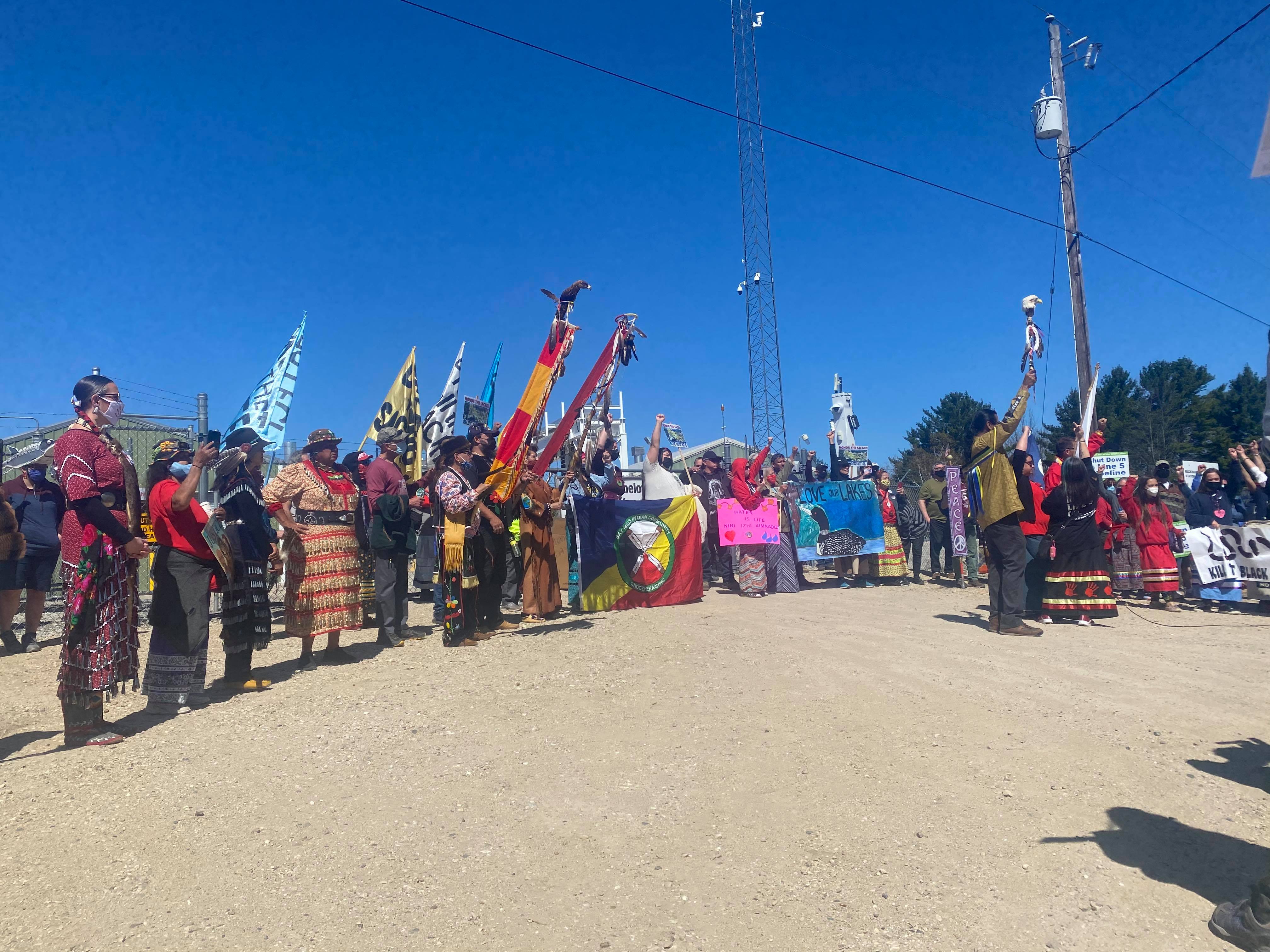 Protests in Mackinaw City persist as Enbridge continues to use Line 5 - Vimarsana News