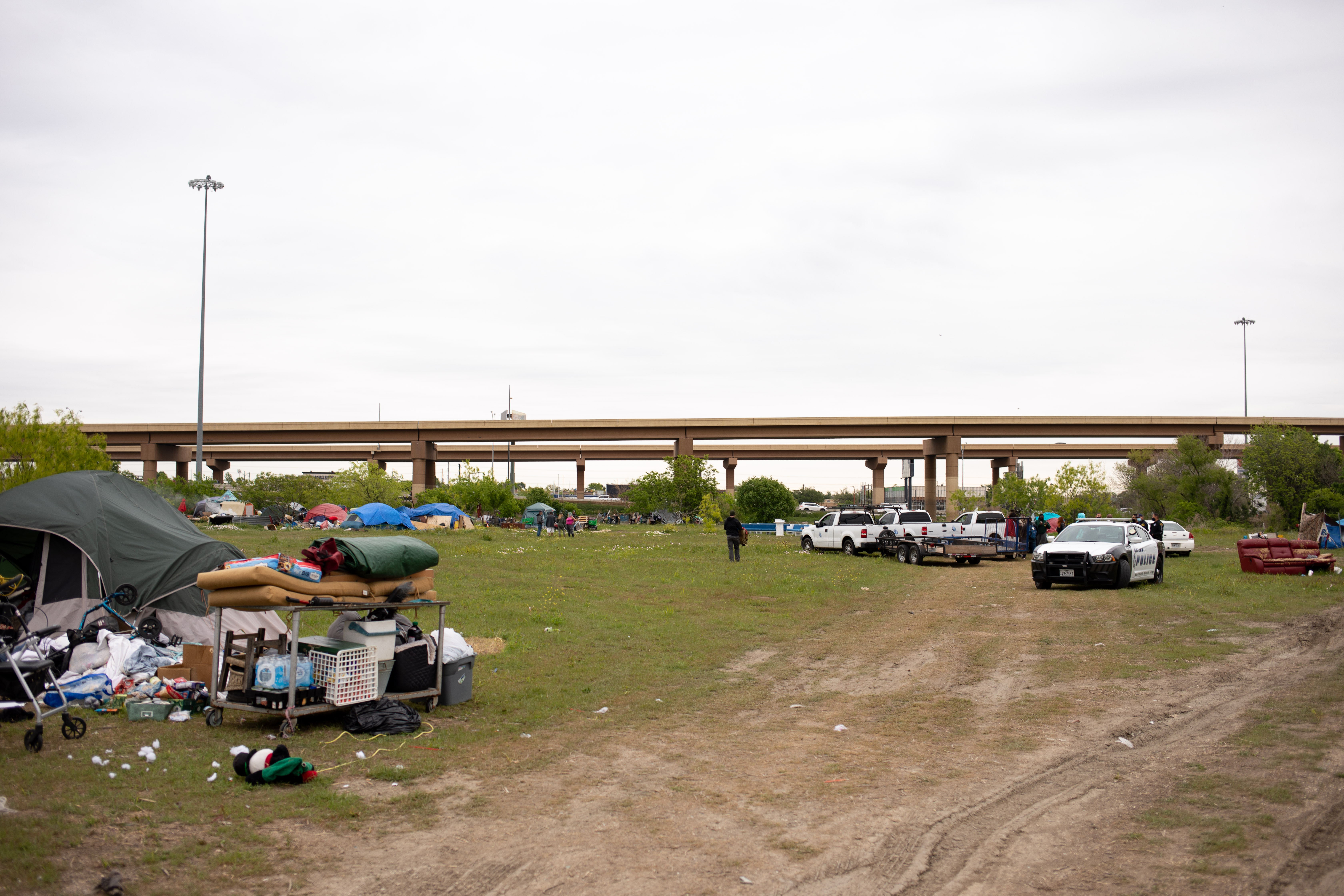Residents Of North Dallas Homeless Encampment Forced To Relocate - Vimarsana News