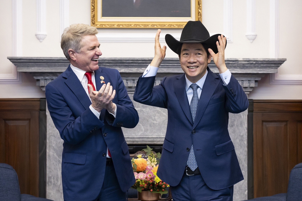 U.S. lawmakers vow support for Taiwan and its president after China's military drills - Vimarsana News