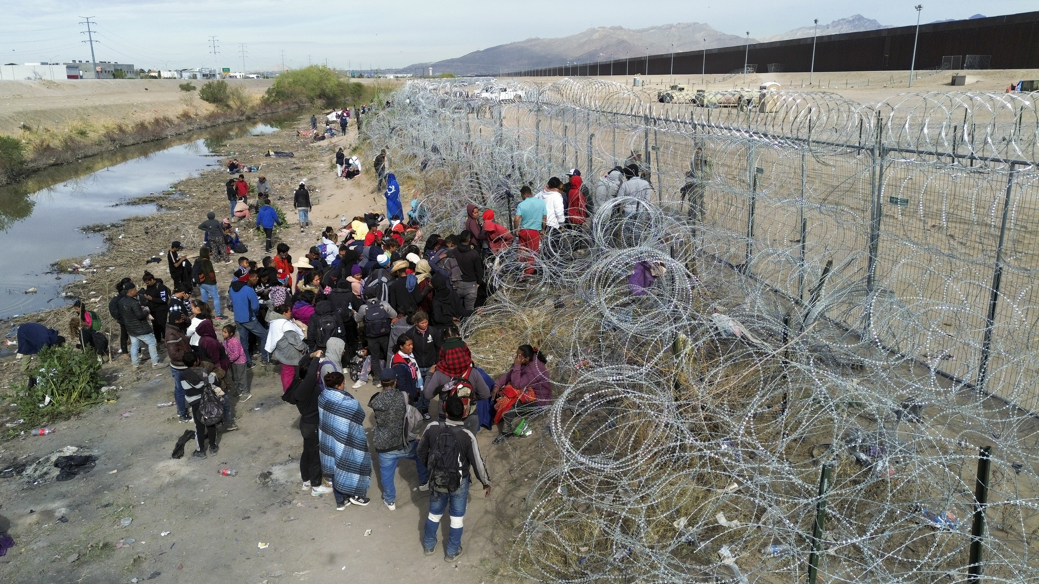 Biden's new executive order denies asylum claims to most migrants crossing the border unlawfully - Vimarsana News