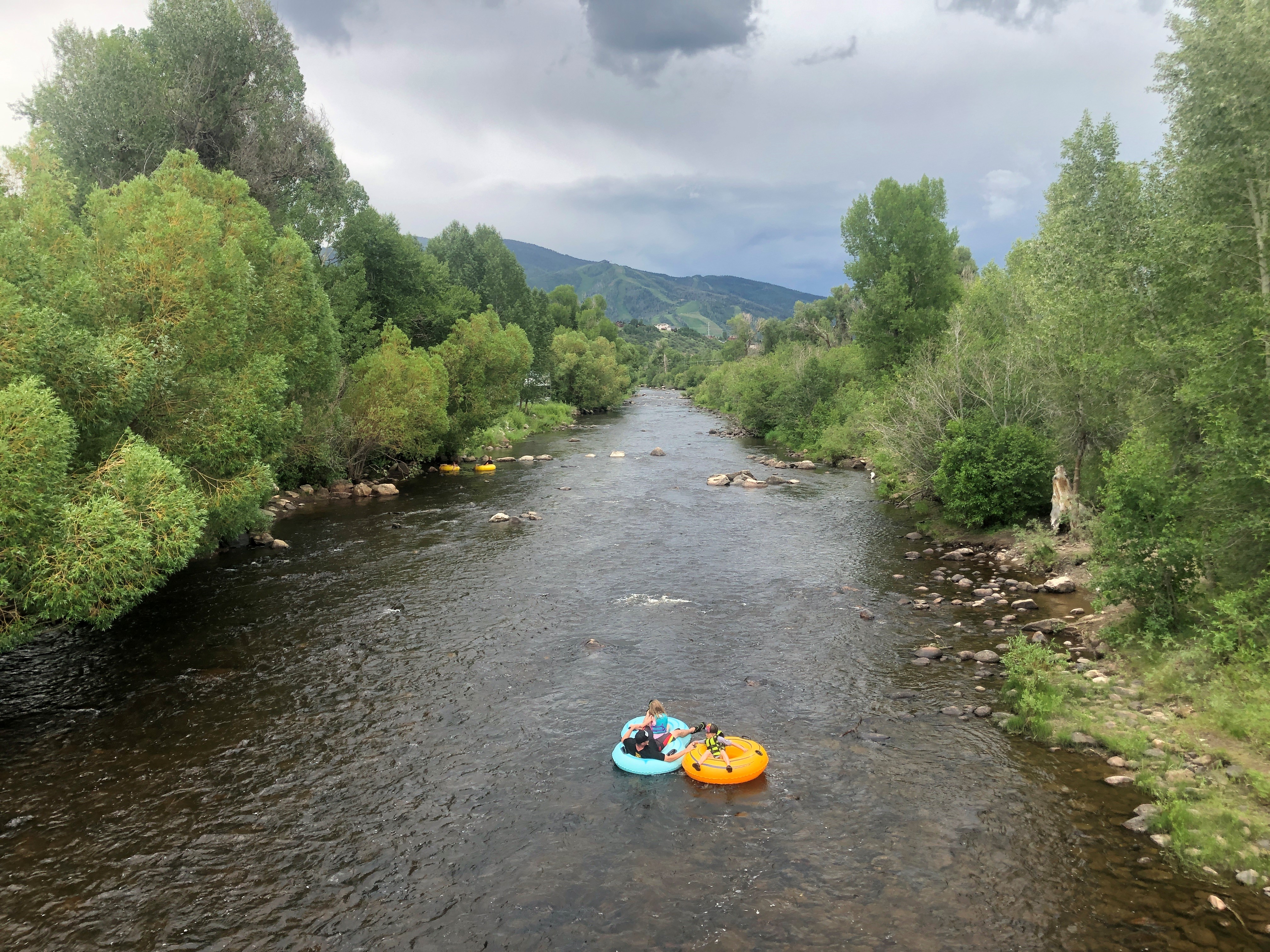A Mountain Town's Vacation Rental Pause Sparks Debate Between Residents And Businesses - Vimarsana News