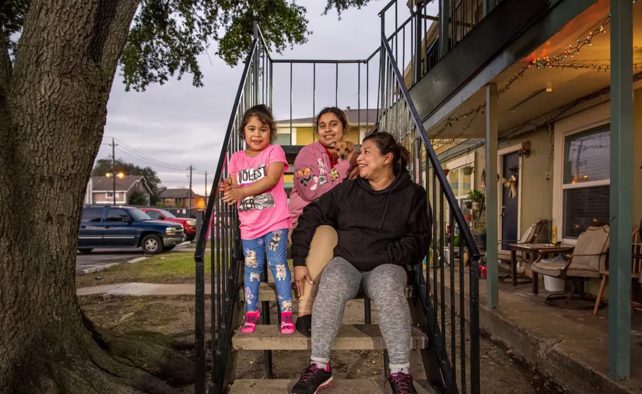 An Eviction Moratorium Expires At The End Of The Month, But Thousands Of Texans Still Can't Afford Rent - Vimarsana News