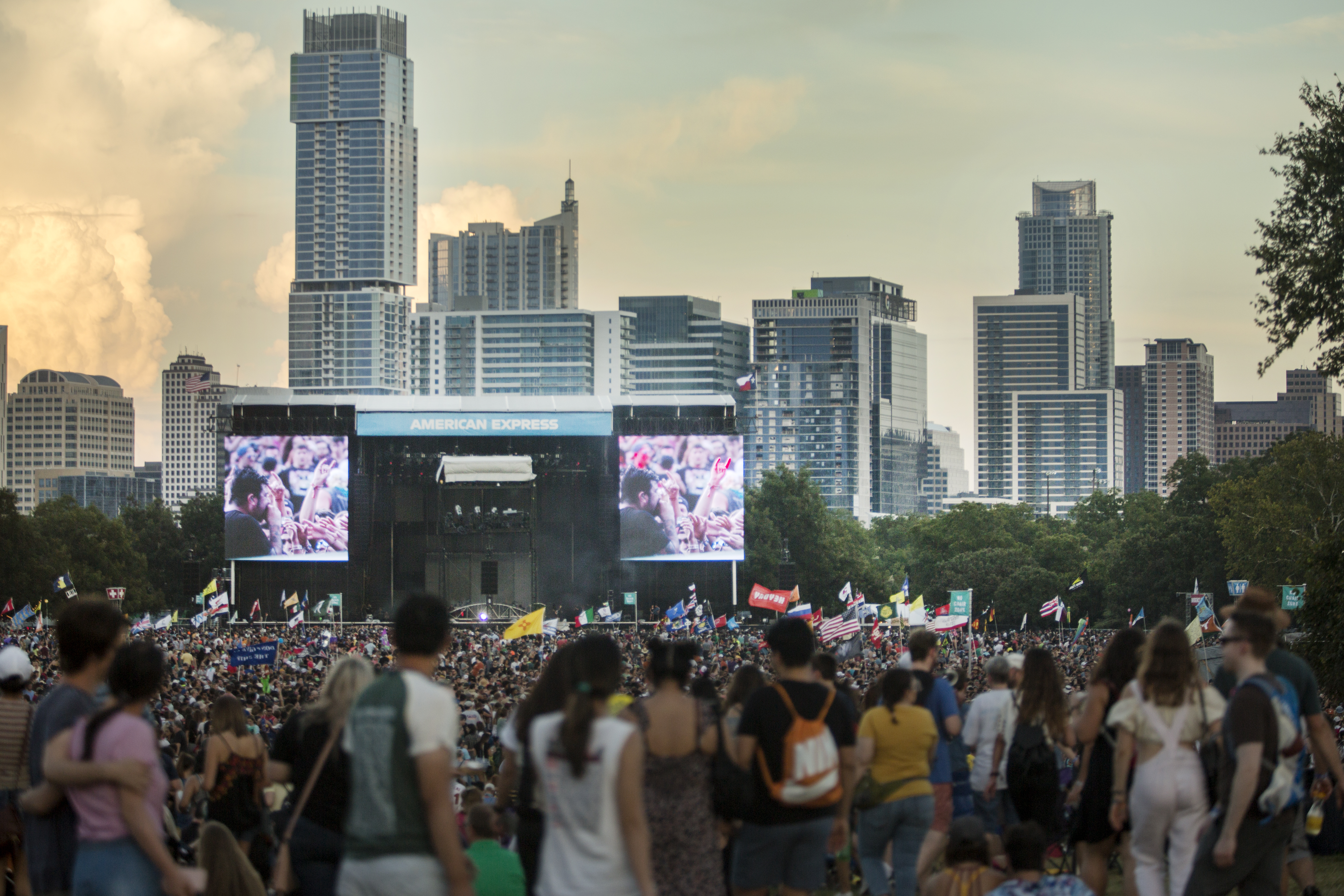 Austin To Loosen COVID Vaccine, Distancing Rules For Live Music And Events - Vimarsana News