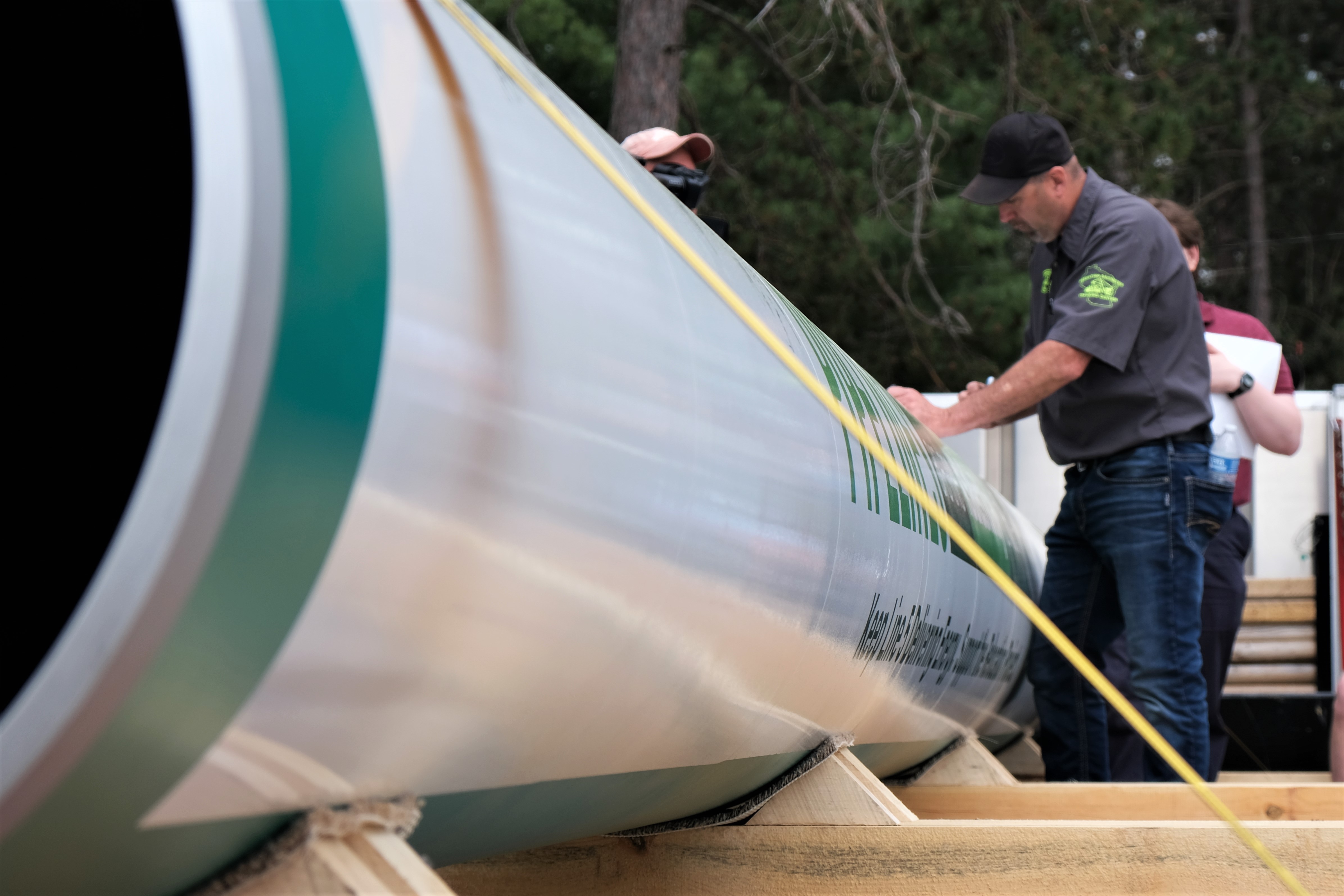 Advocates push for Line 5 pipeline during stop in Wausau - Vimarsana News