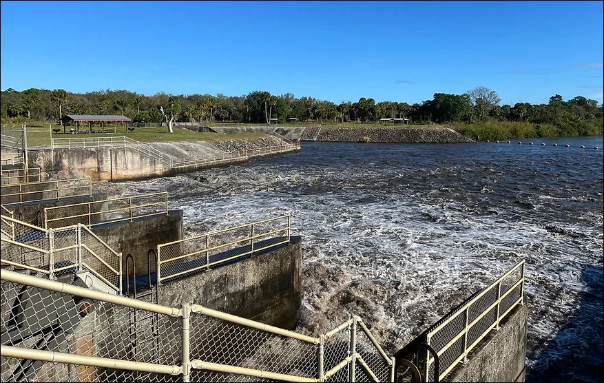 Two-week hold on polluted Lake O water flowing into Caloosahatchee - Vimarsana News